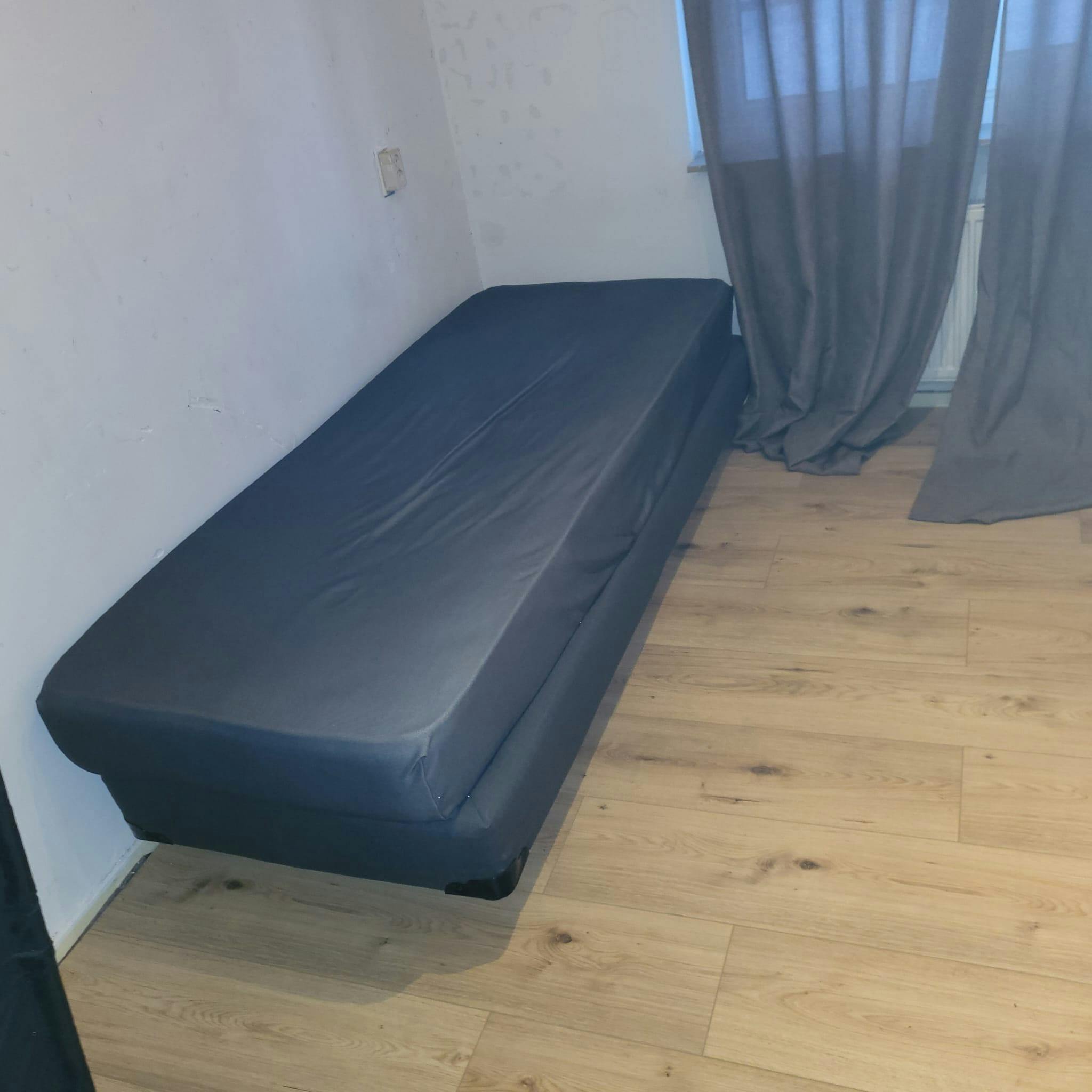 Kamer aan Van Everdingenstraat, Voorburg