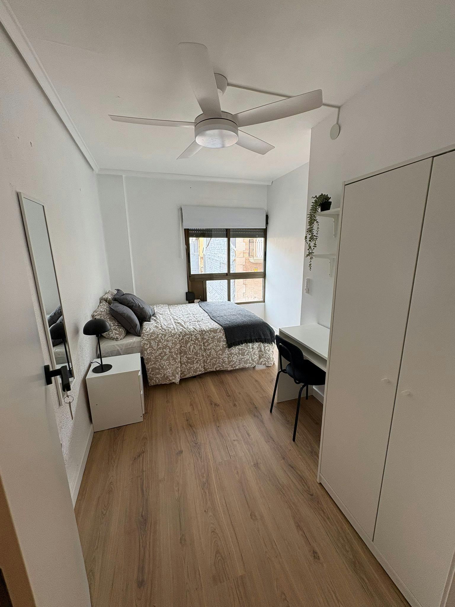 Carrer de València, Silla preview