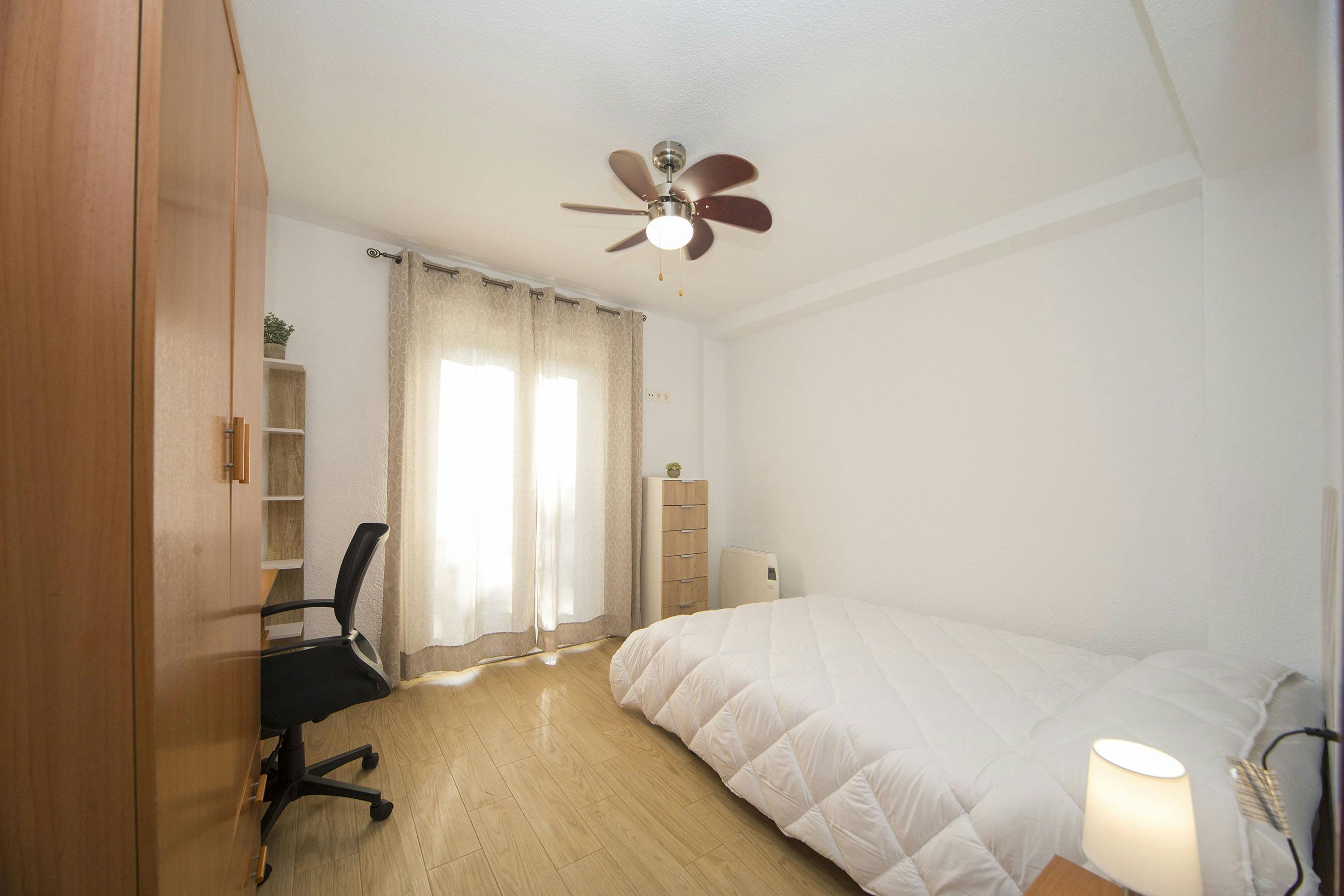 Calle Acera de San Ildefonso, Granada preview