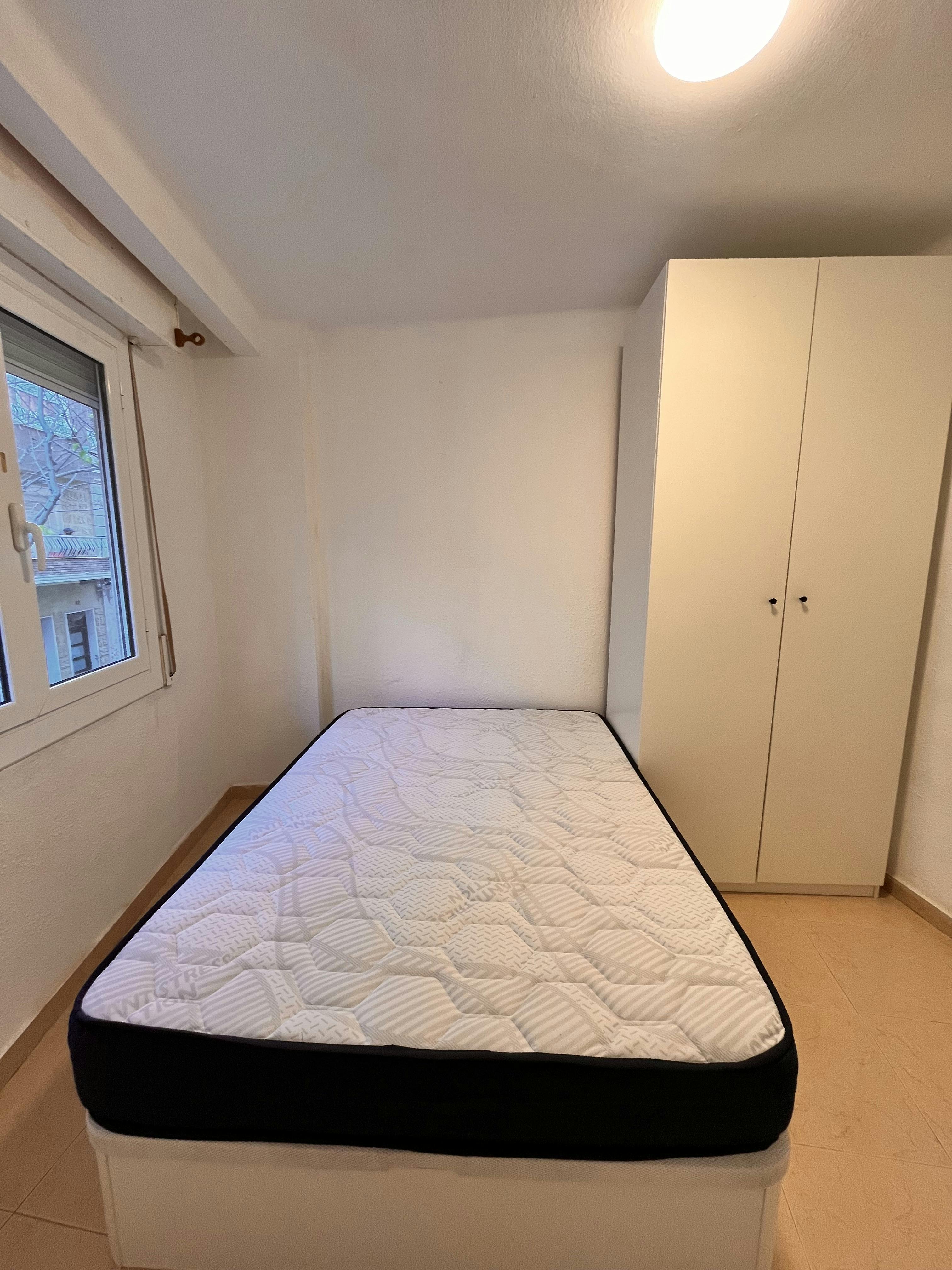 Carrer Orient, L'Hospitalet de Llobregat preview