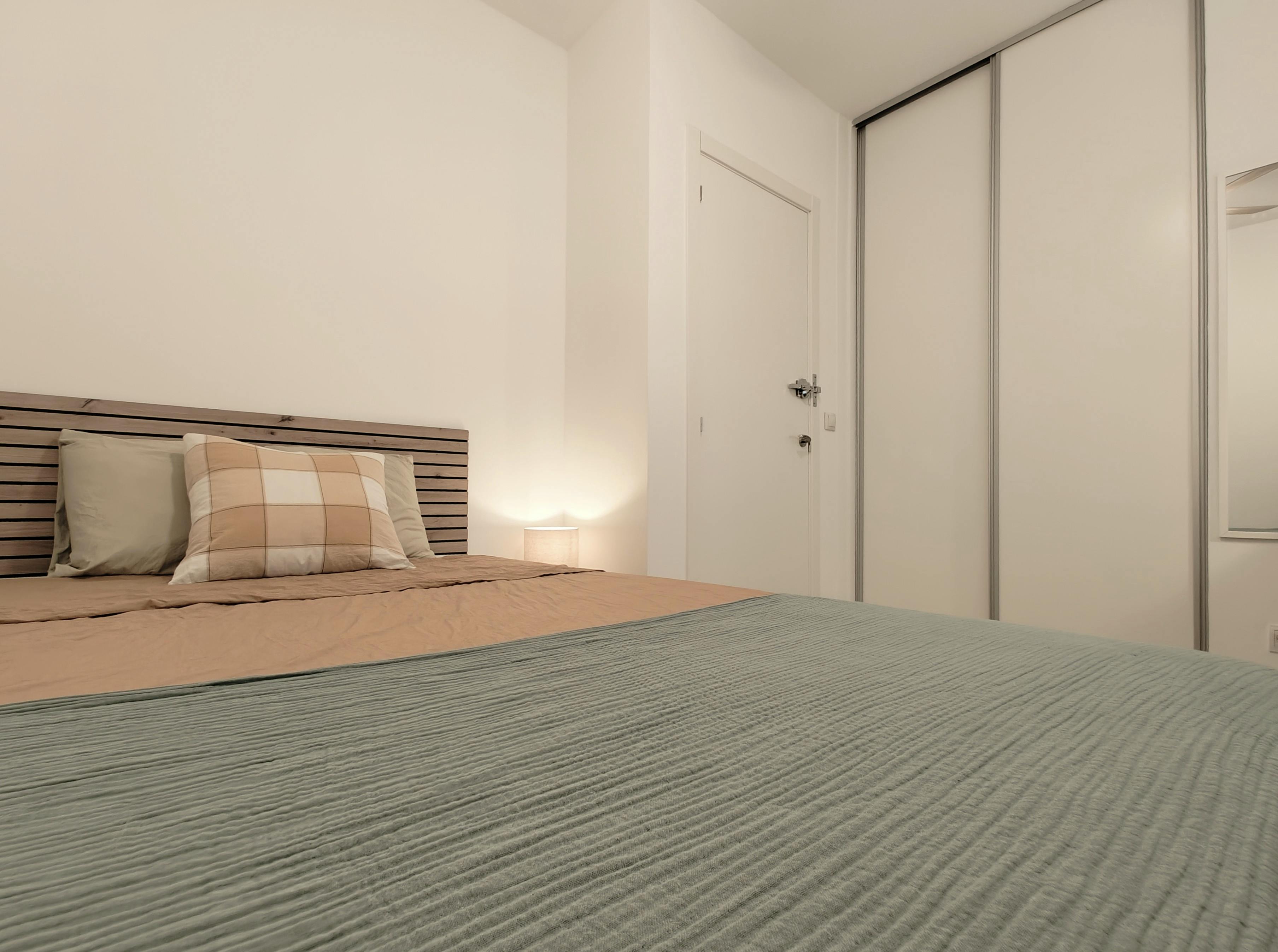 Calle de Caravaca, Madrid preview