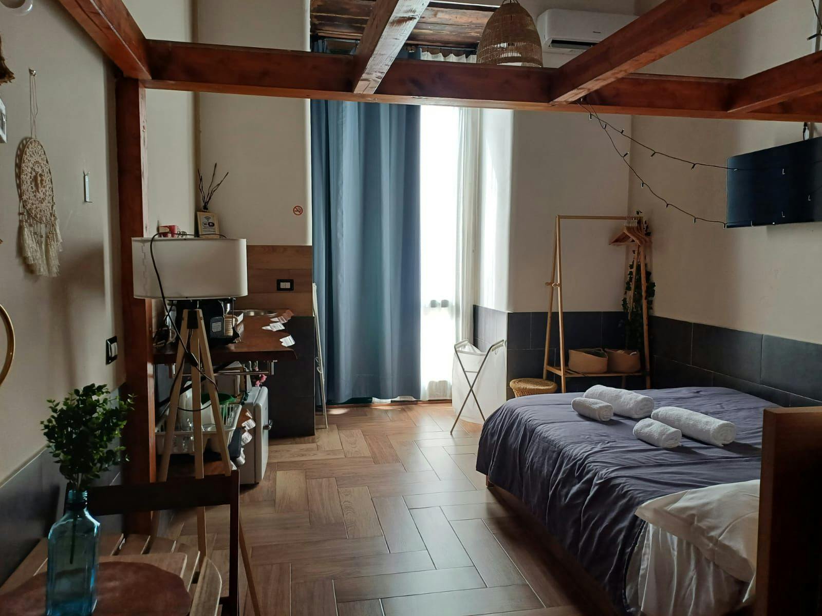 Apartamento para alugar por € 600 por mês em Naples, Piazza Principe Umberto