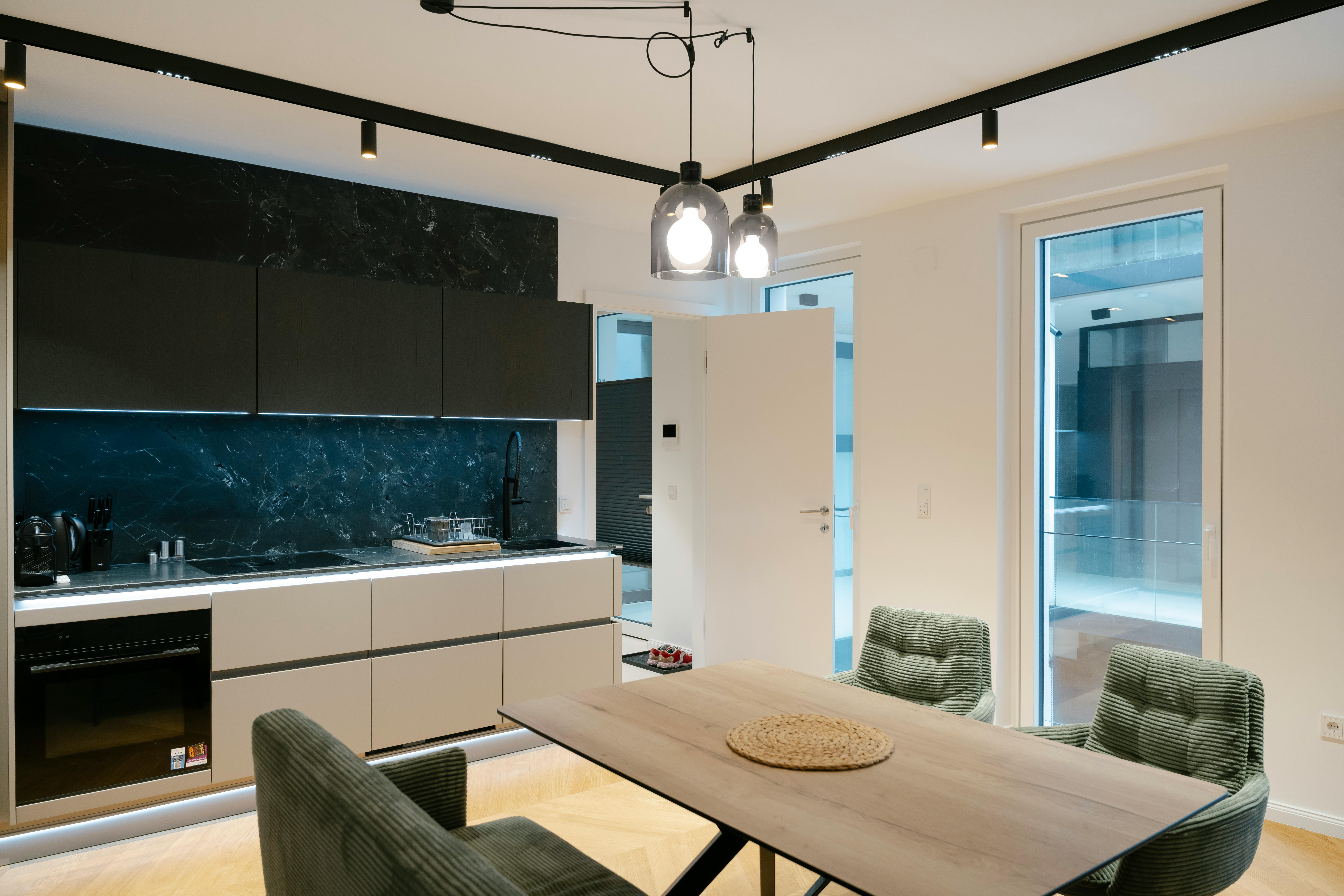 Apartment for rent for €1,680 per month in Vienna, Zollergasse