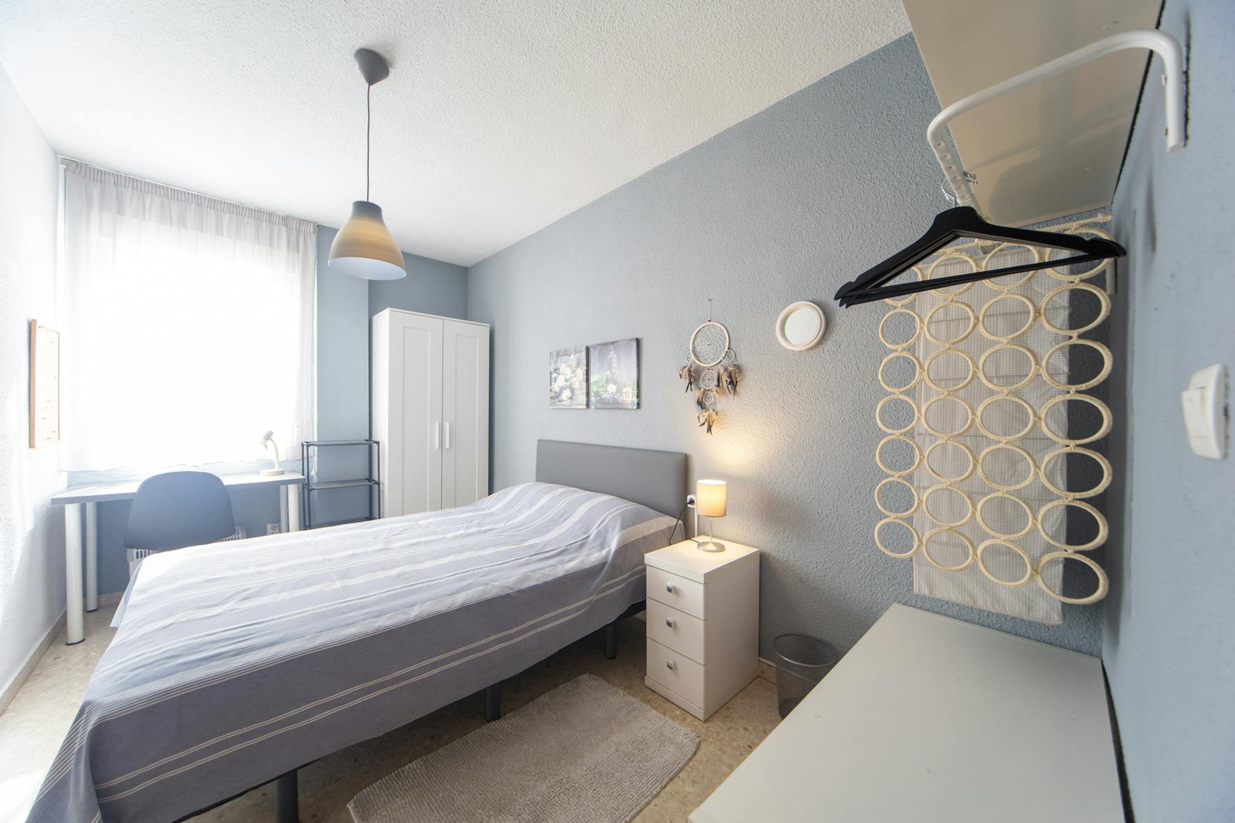 Calle Carmenes de Gadeo, Granada preview