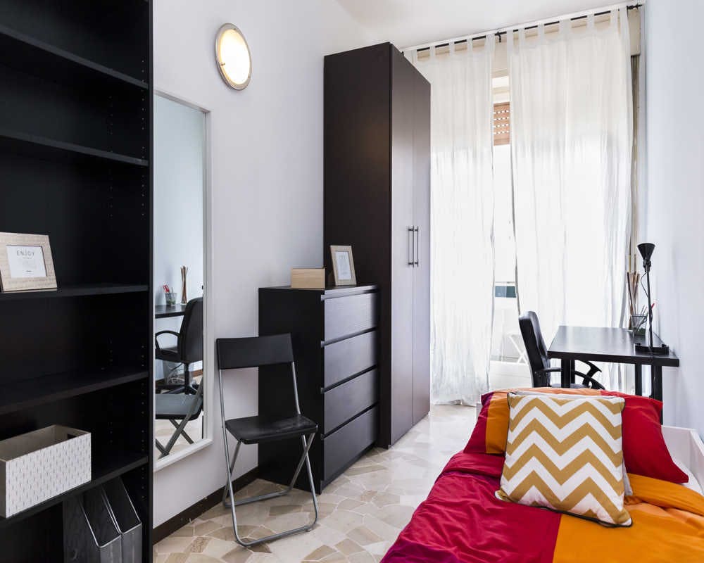 Private room for rent for €725 per month in Milan, Via Raffaello Bertieri