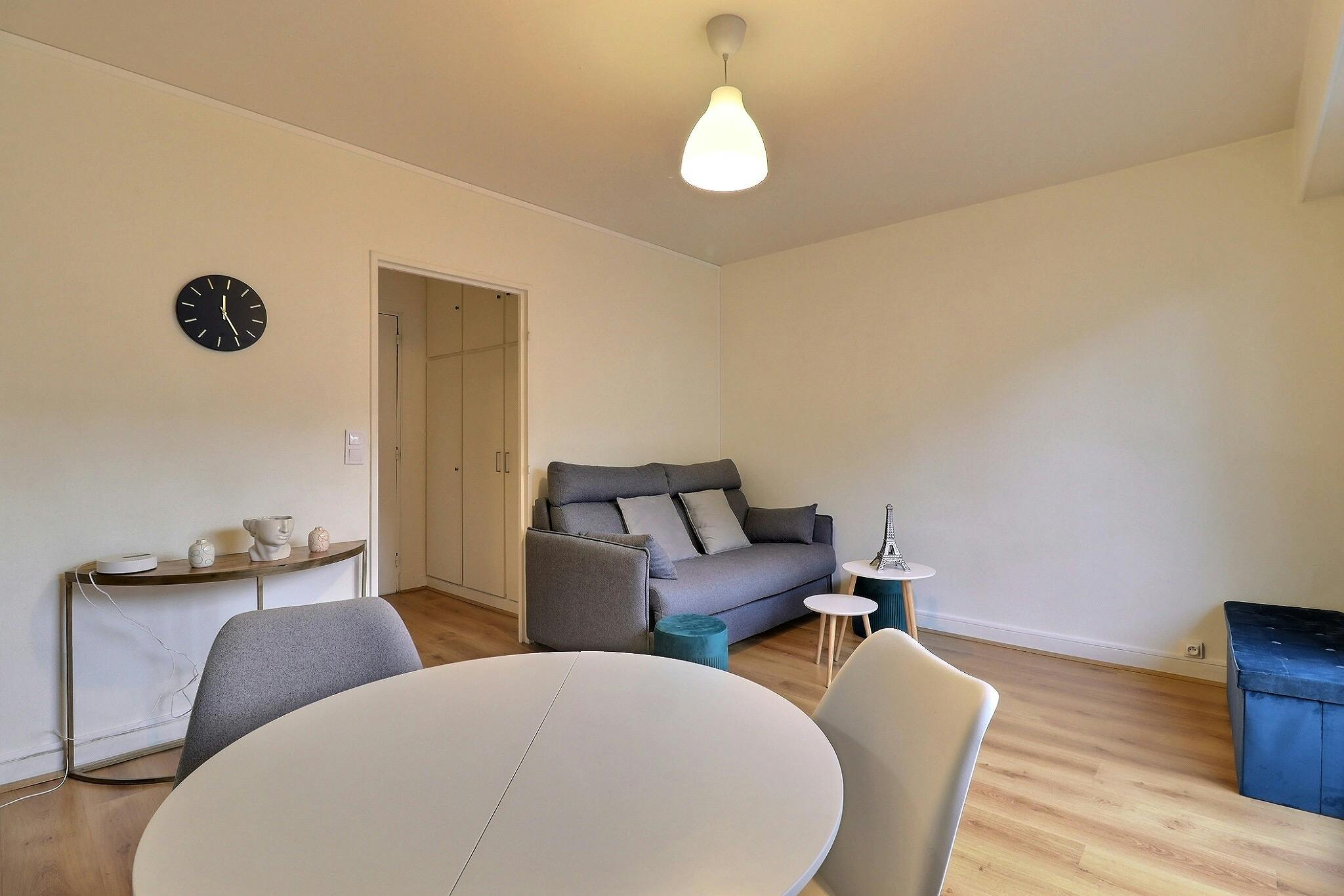 Rue de Cronstadt, Paris preview