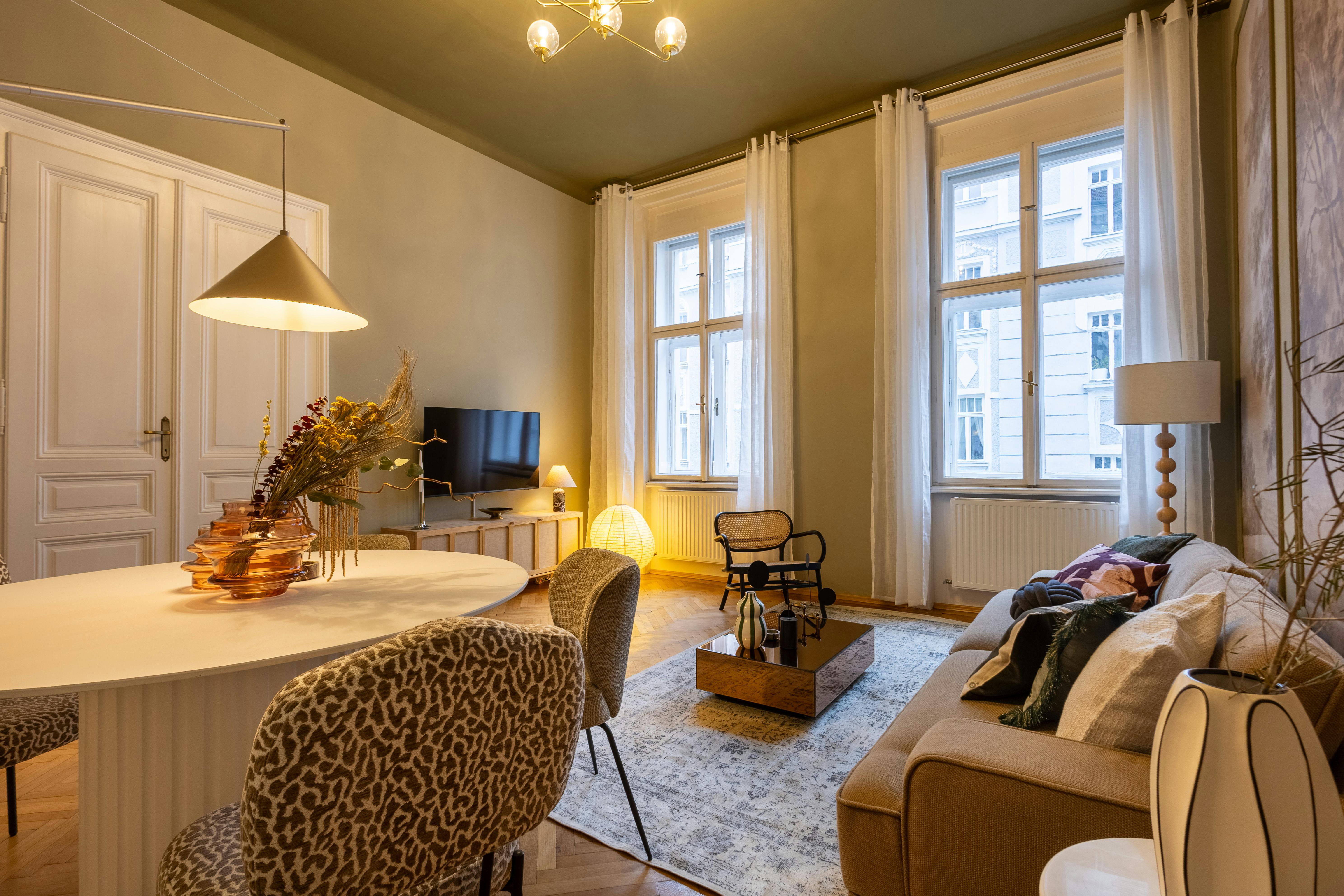 Strozzigasse, Vienna preview