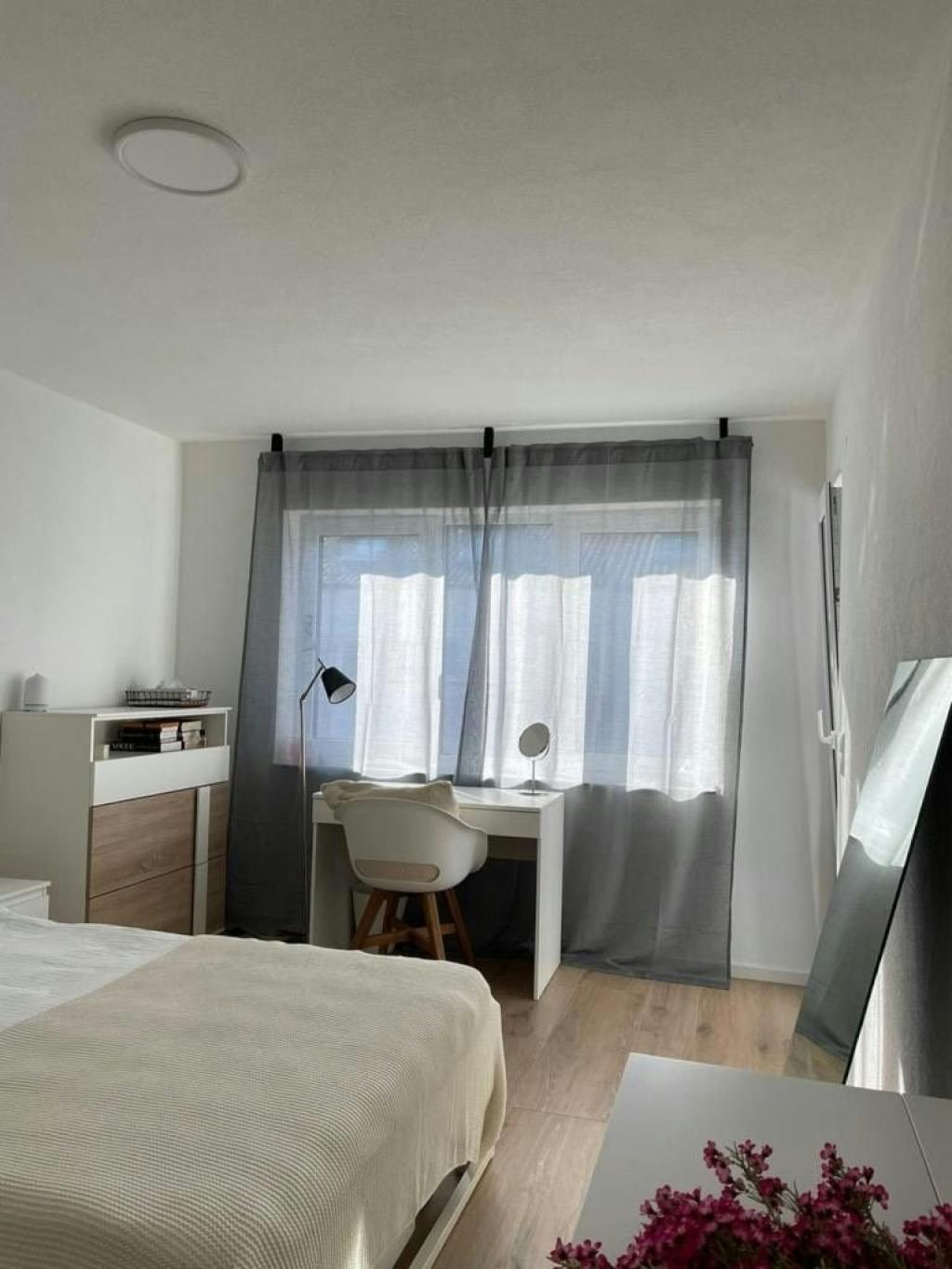 WG-Zimmer zu mieten für 570 € pro Monat in Stuttgart, Ehrlichweg