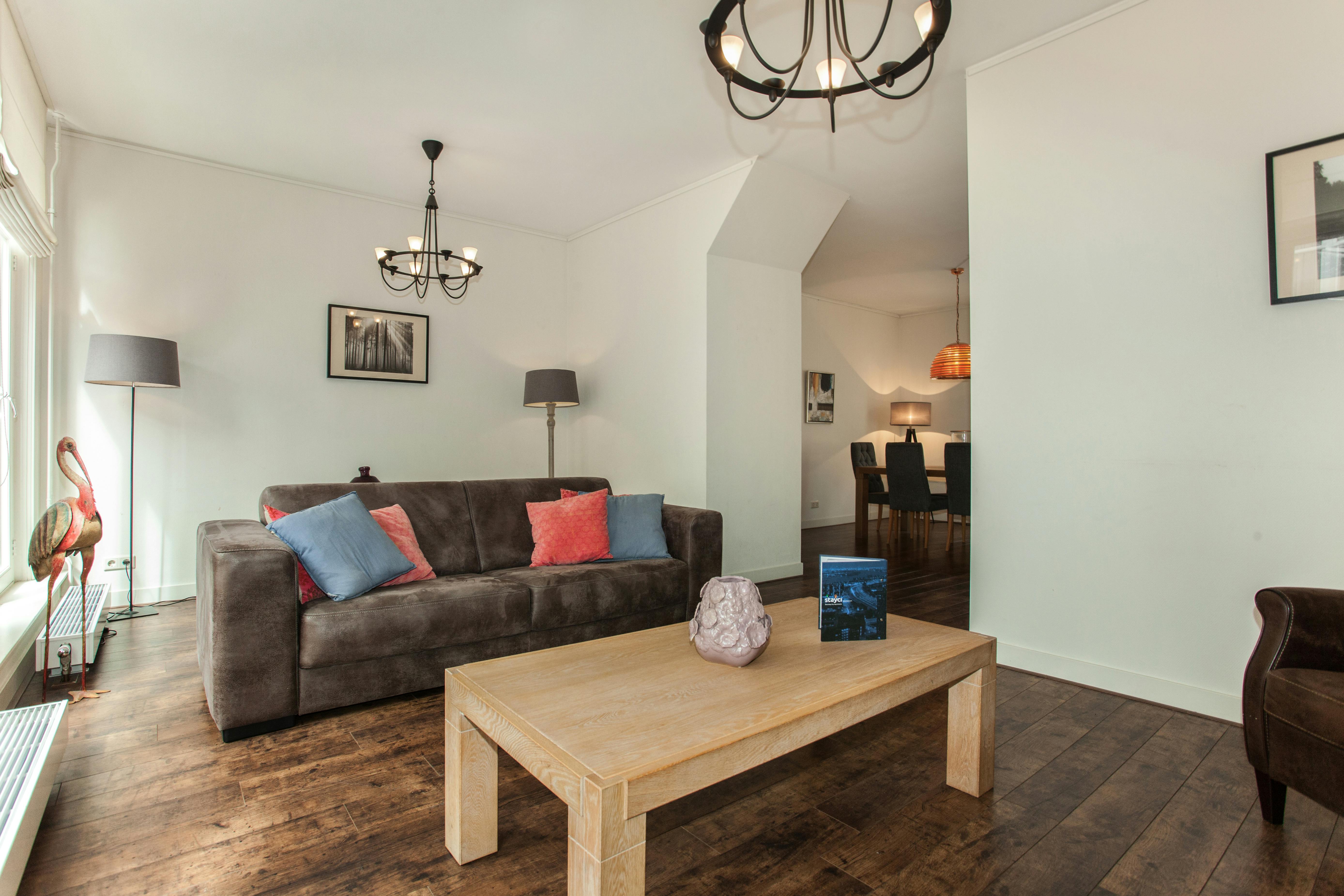 Appartement te huur voor € 3.350 per maand in The Hague, Noordeinde