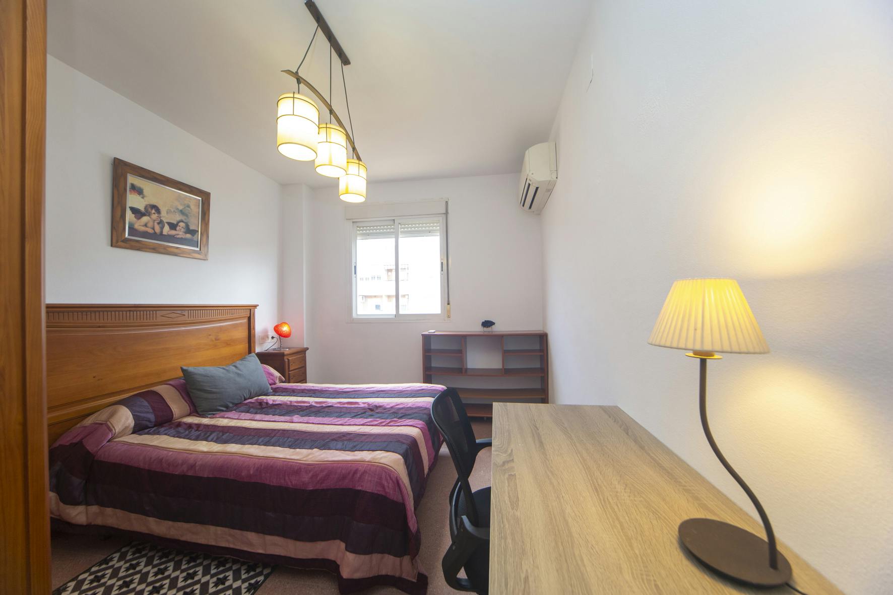 Privat rum att hyra för 275 € i månaden i Granada, Calle Santiago de la Espada