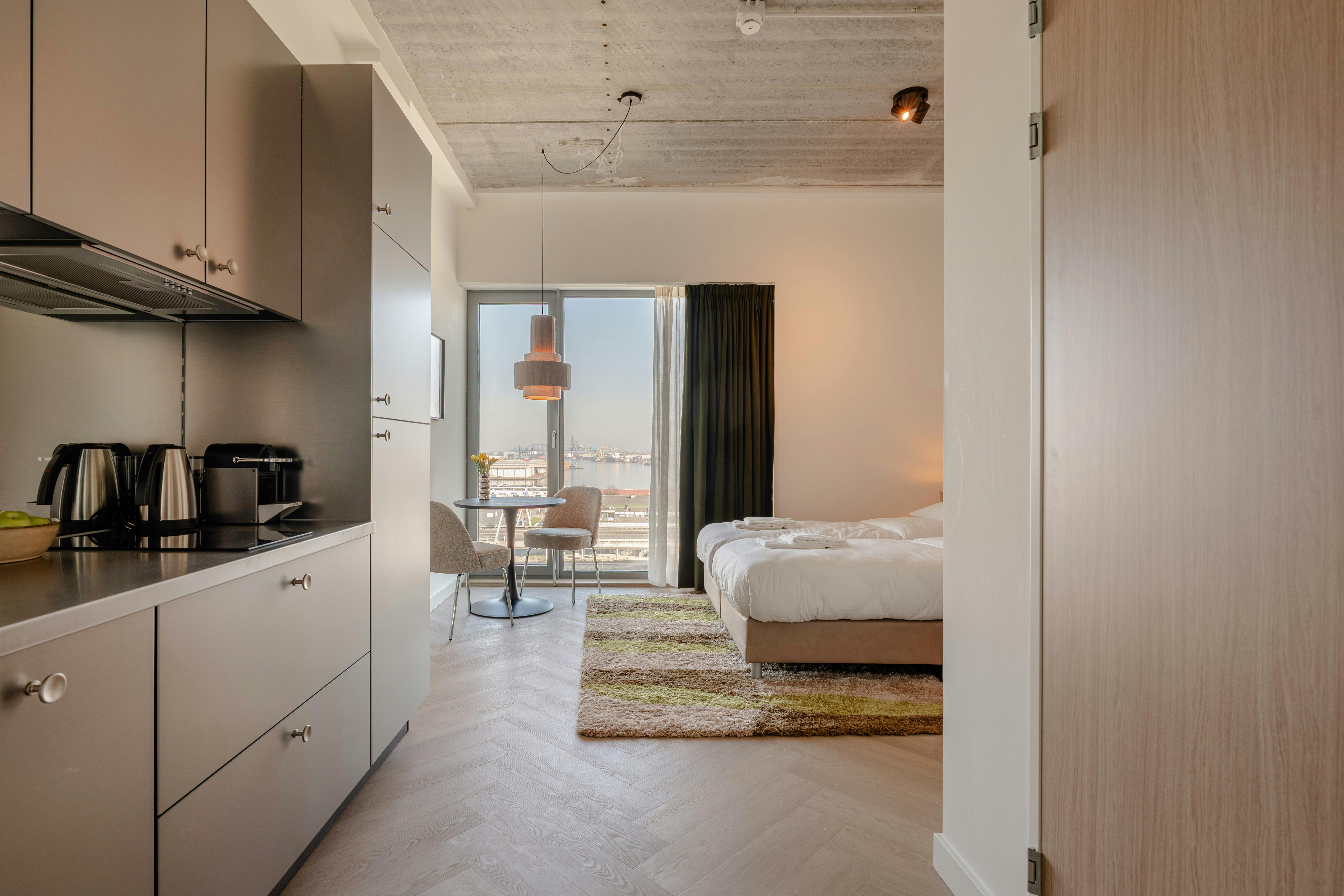 单间公寓 正在以 €1,750 的月租出租，其位于 Amsterdam, Rhoneweg