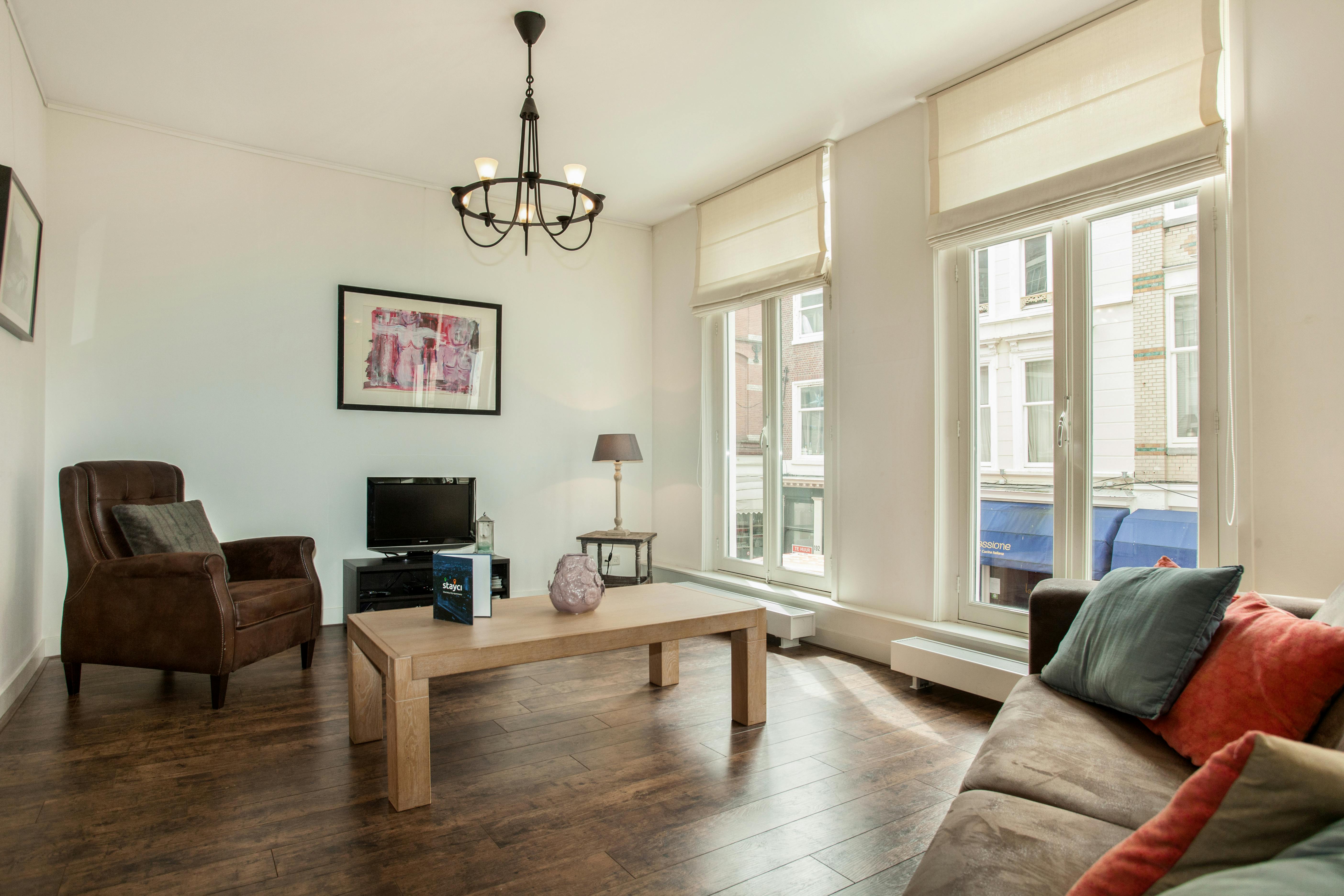 Apartment for rent for €3,350 per month in The Hague, Noordeinde