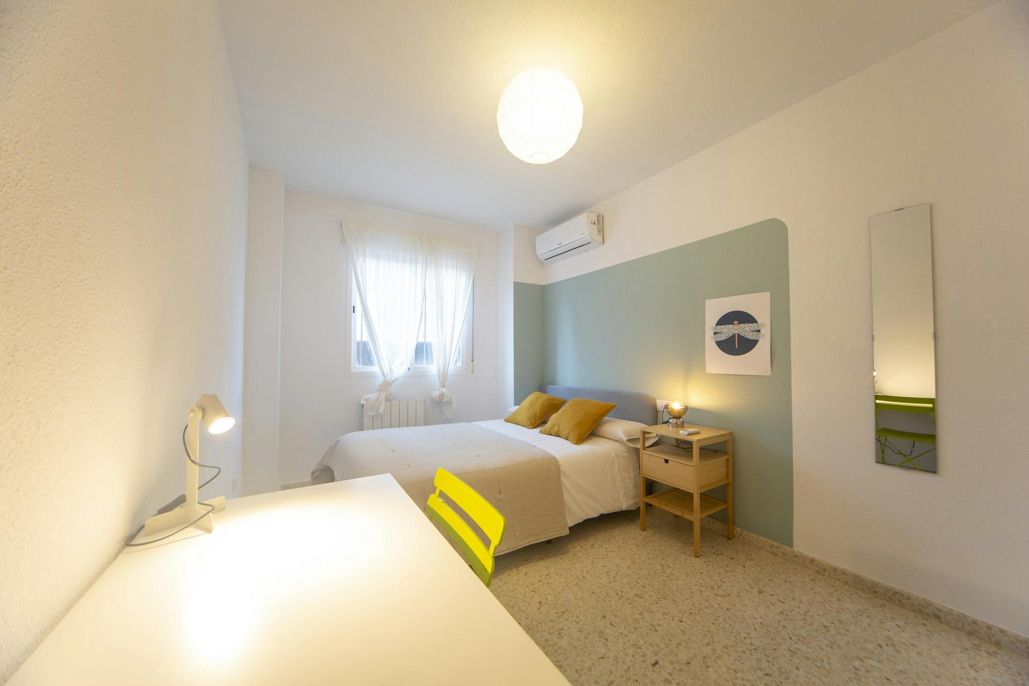 Privat rum att hyra för 325 € i månaden i Granada, Calle Matilde Cantos