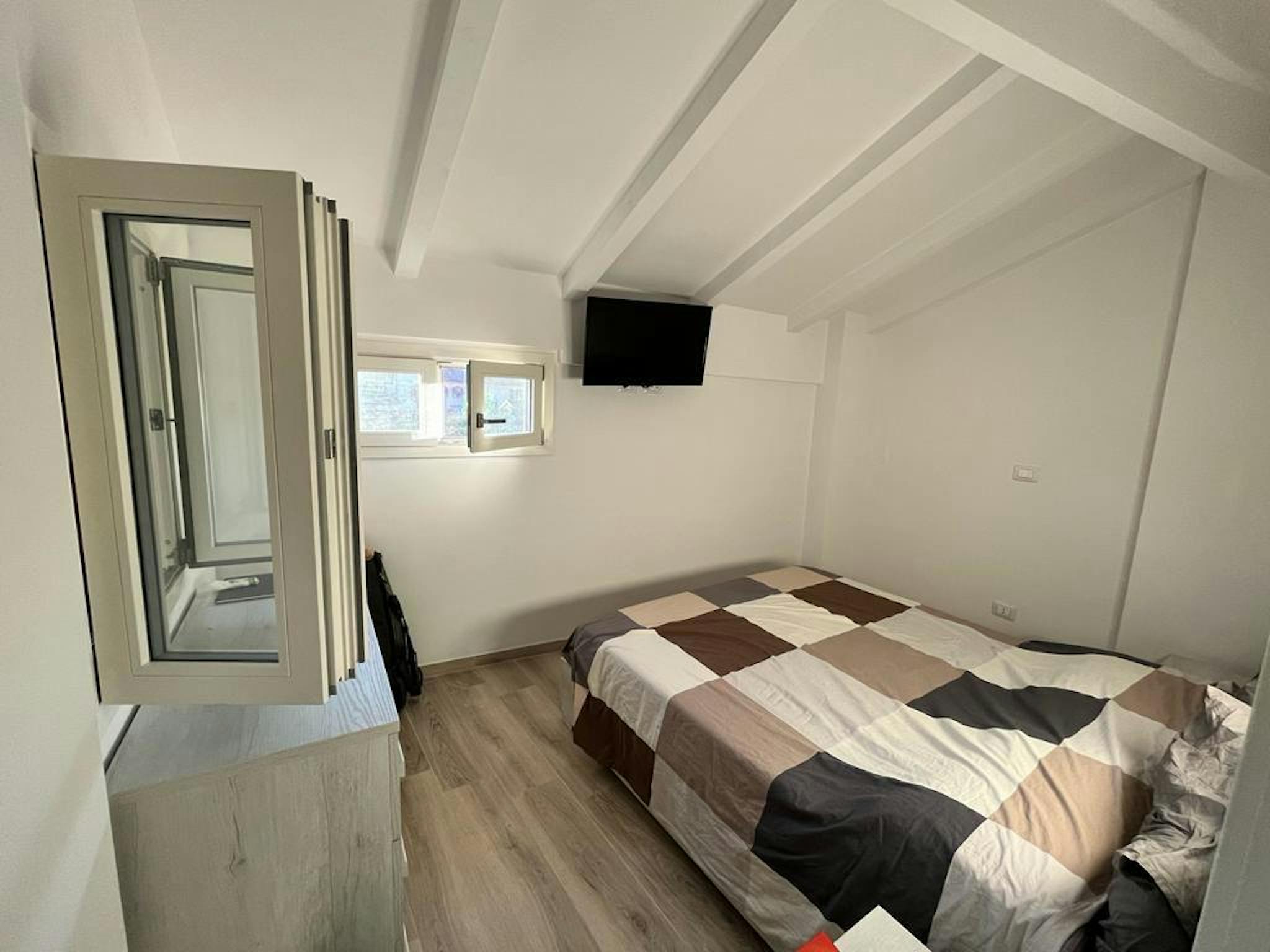 Via del Borgo di San Pietro, Bologna preview