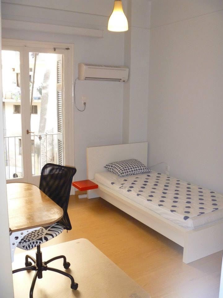 Zinodotou, Zográfos preview