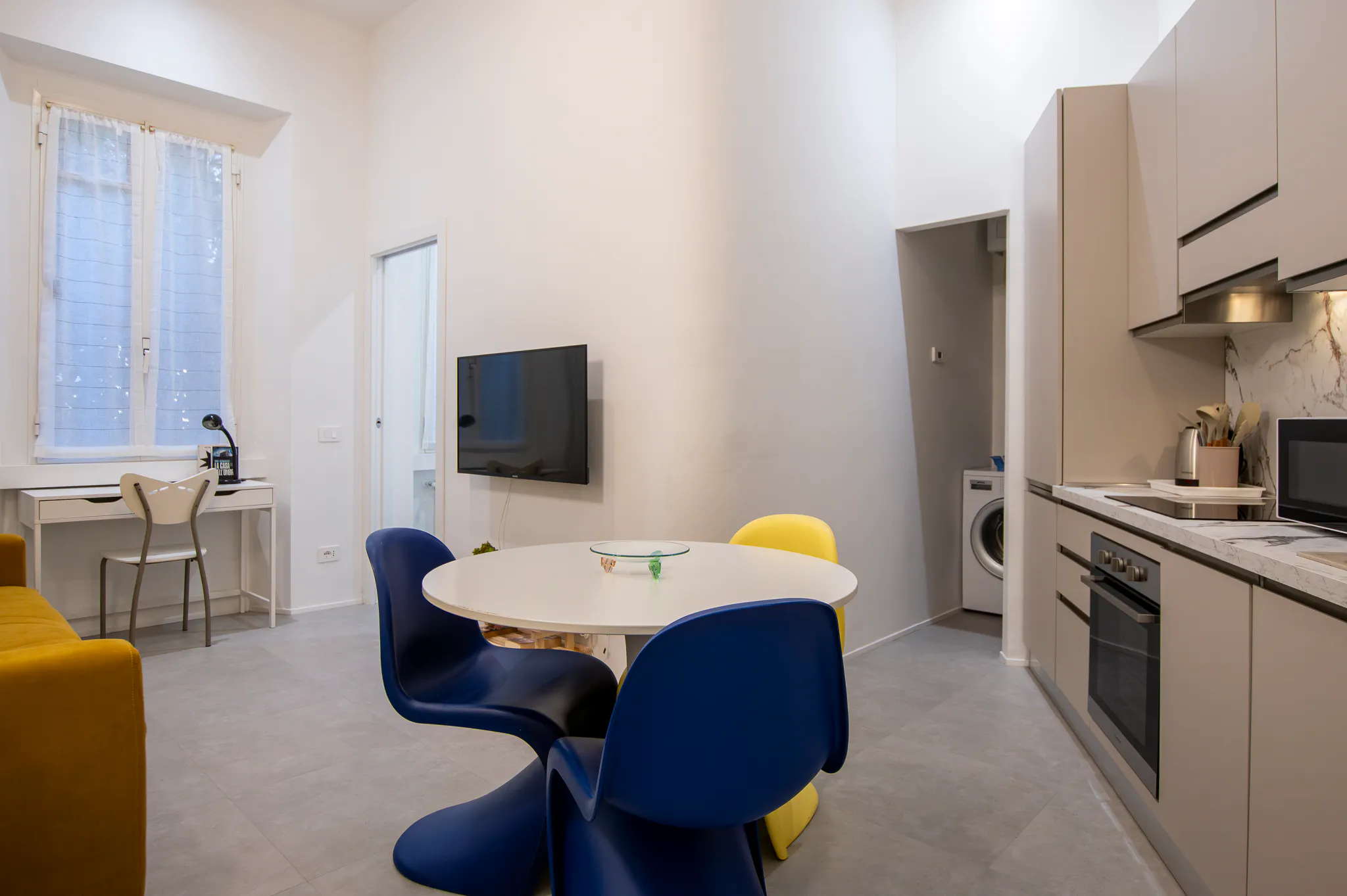 1-Bedroom Apartment in Via Giuseppe Giacosa, Milan (1685089) ROOM 2