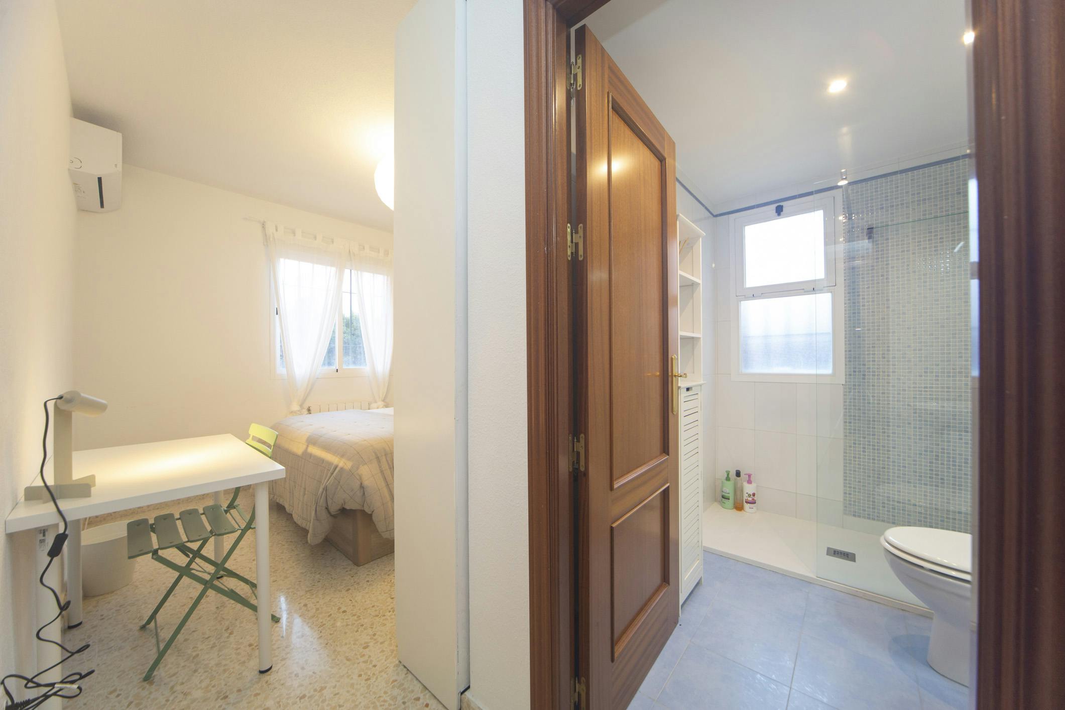 Calle Matilde Cantos, Granada preview