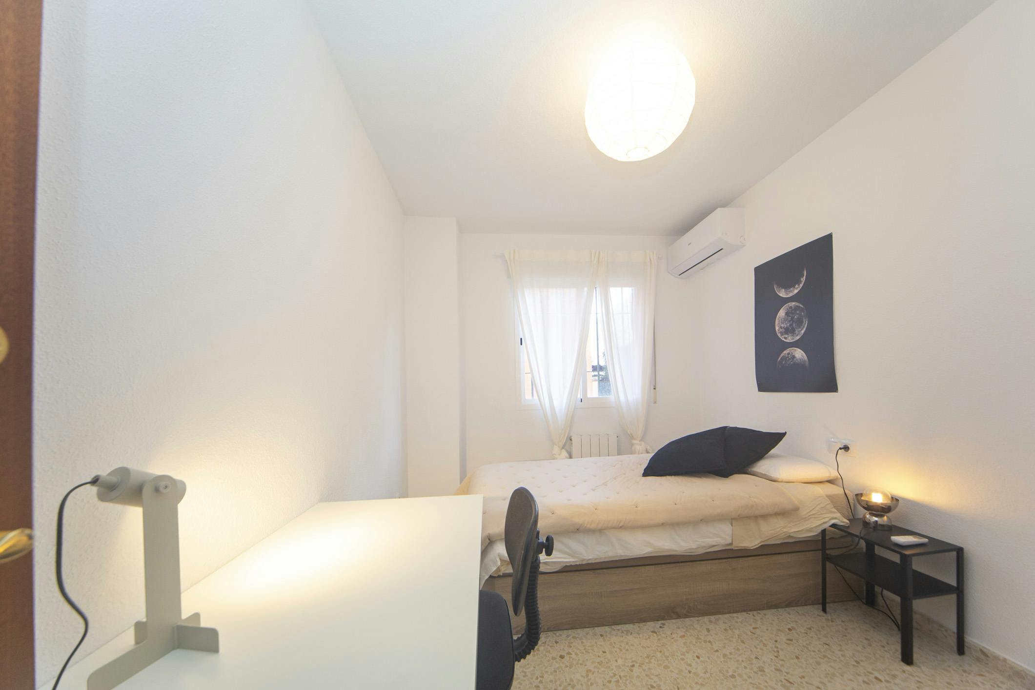 Calle Matilde Cantos, Granada preview