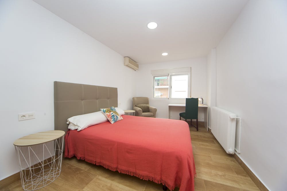 Privé kamer te huur voor € 375 per maand in Granada, Calle Doctor Fernando Escobar