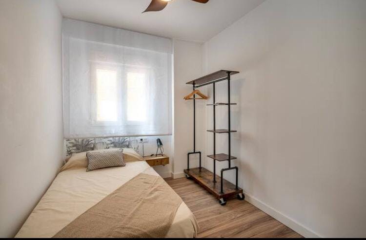 Calle Fontiveros, Granada preview