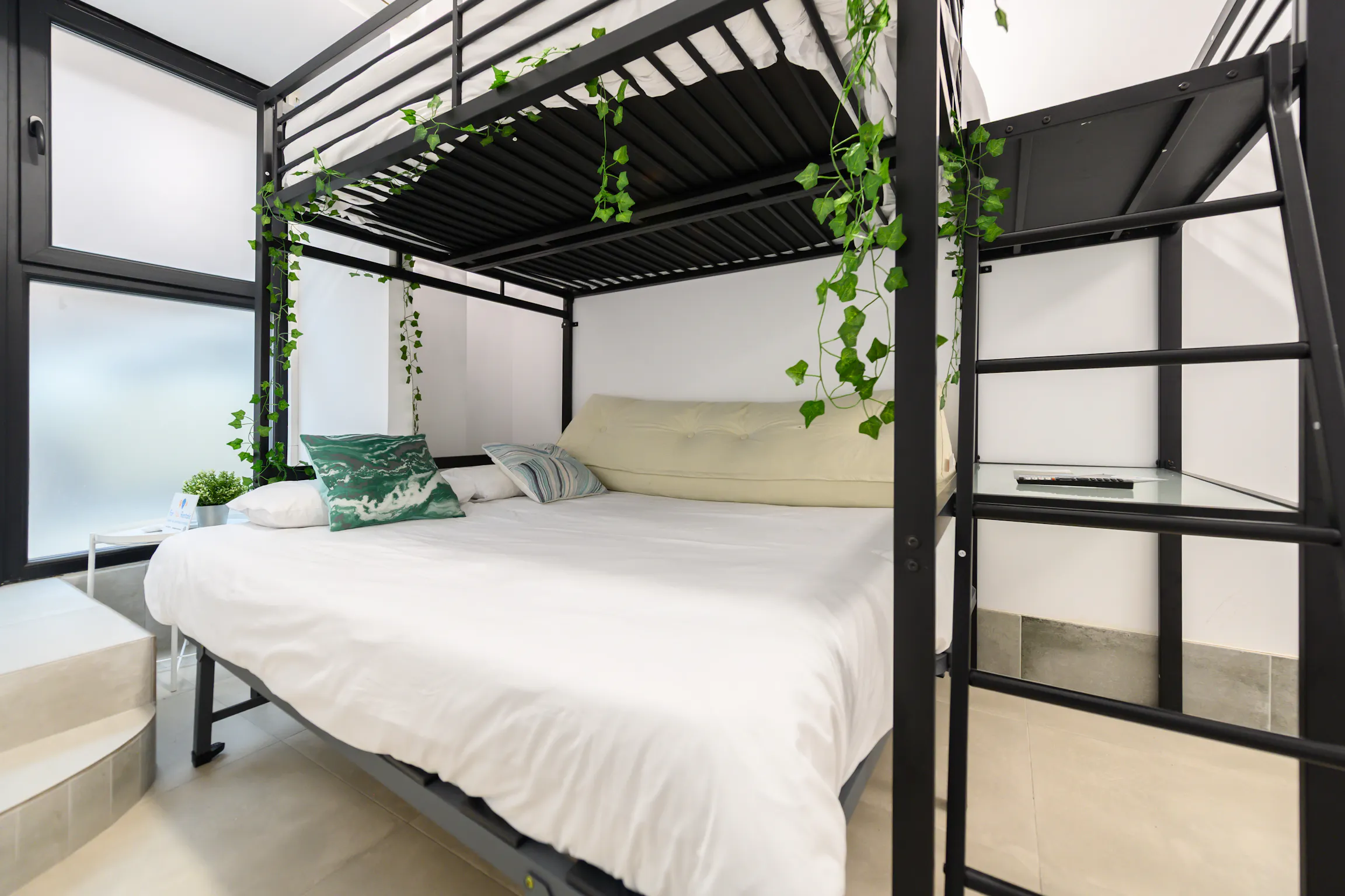 Apartment in Calle de Rafael Juan y Seva, Madrid (1685192) ROOM 1