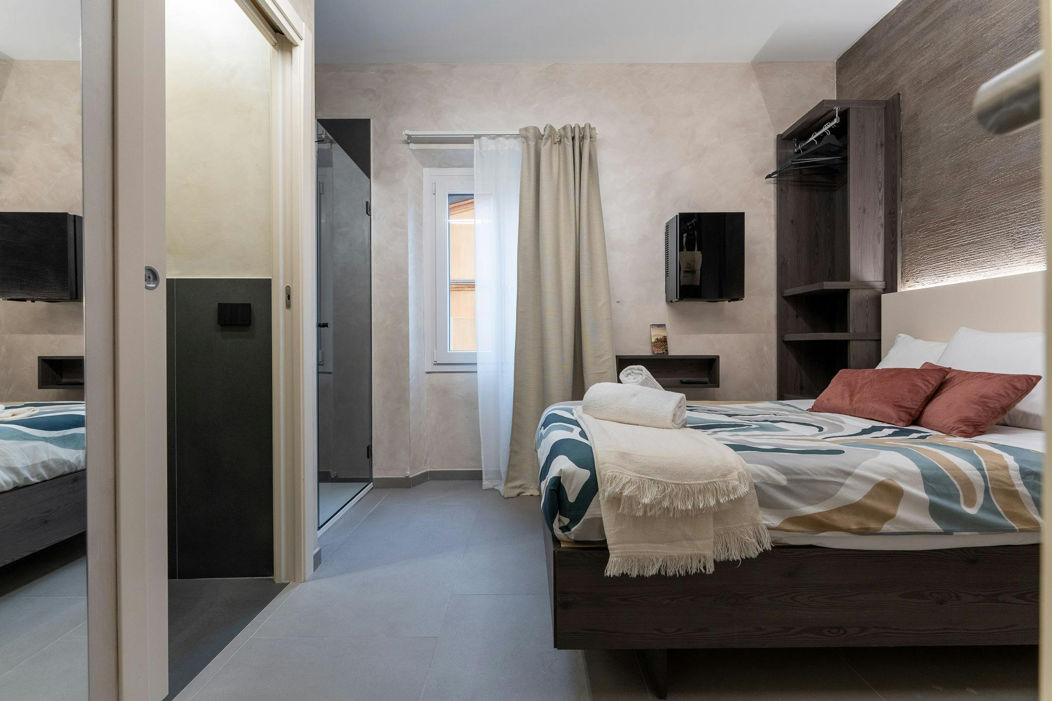 Via Faenza, Florence preview