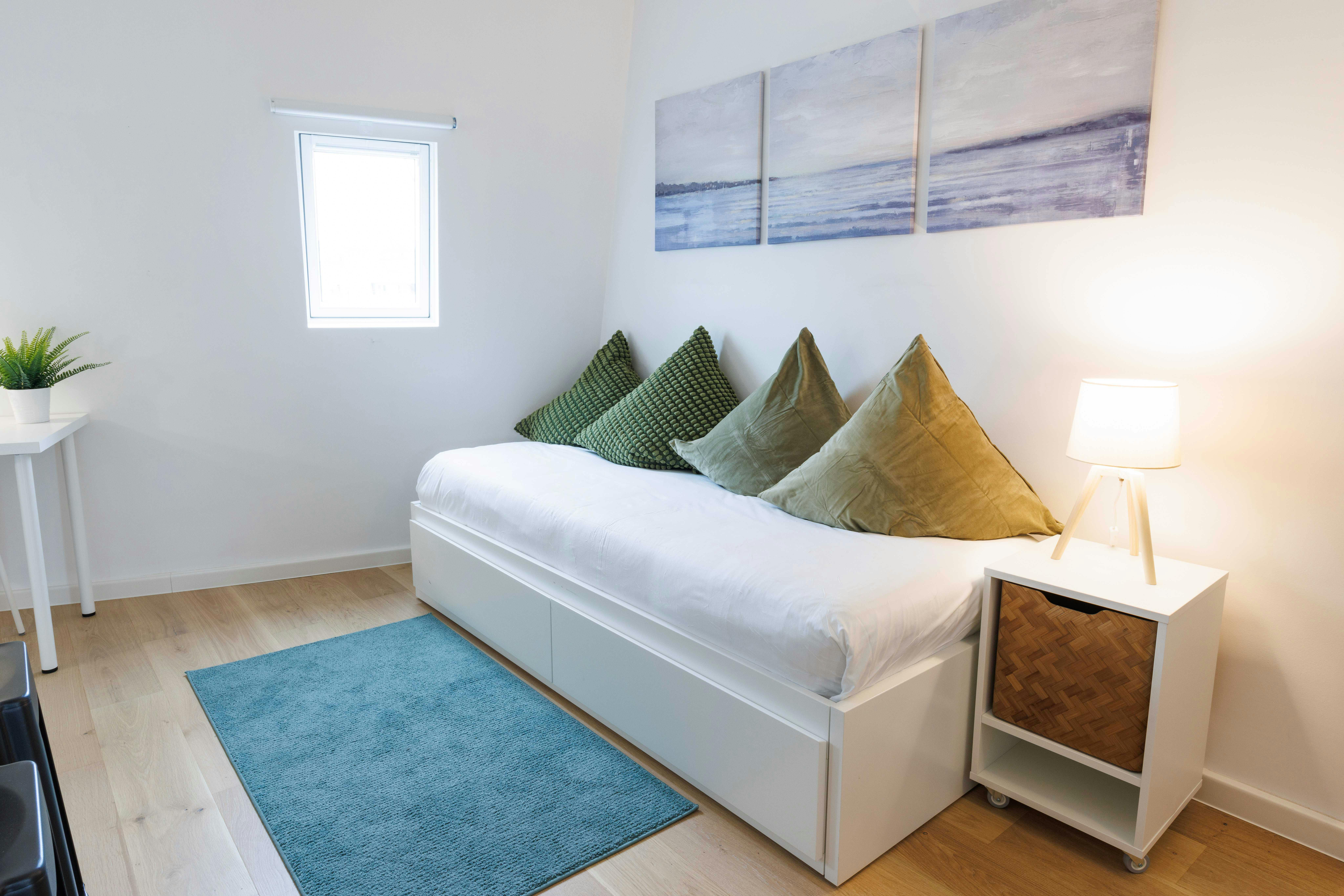 Rue de Châteaudun, Paris preview