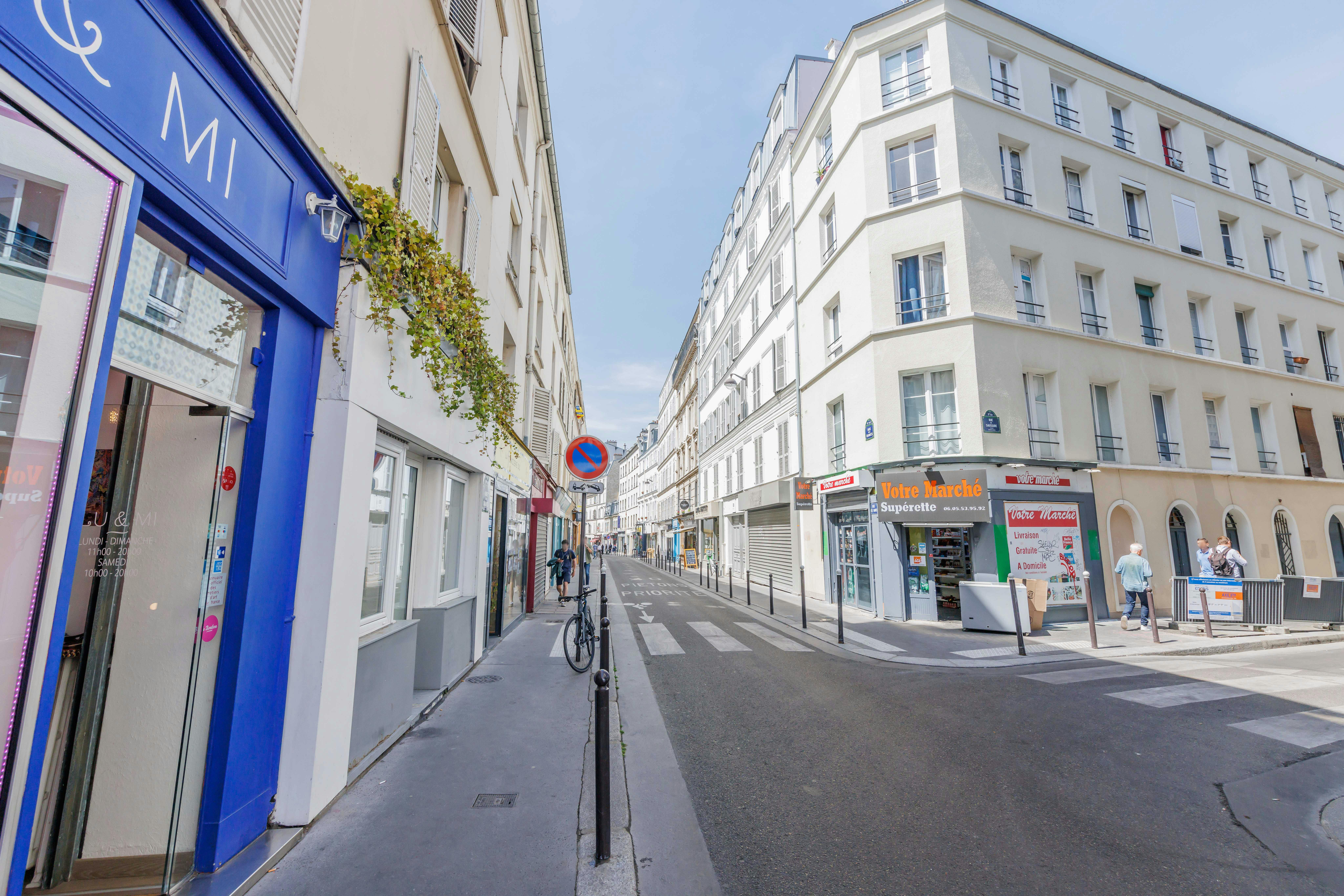 Rue des Dames, Paris preview