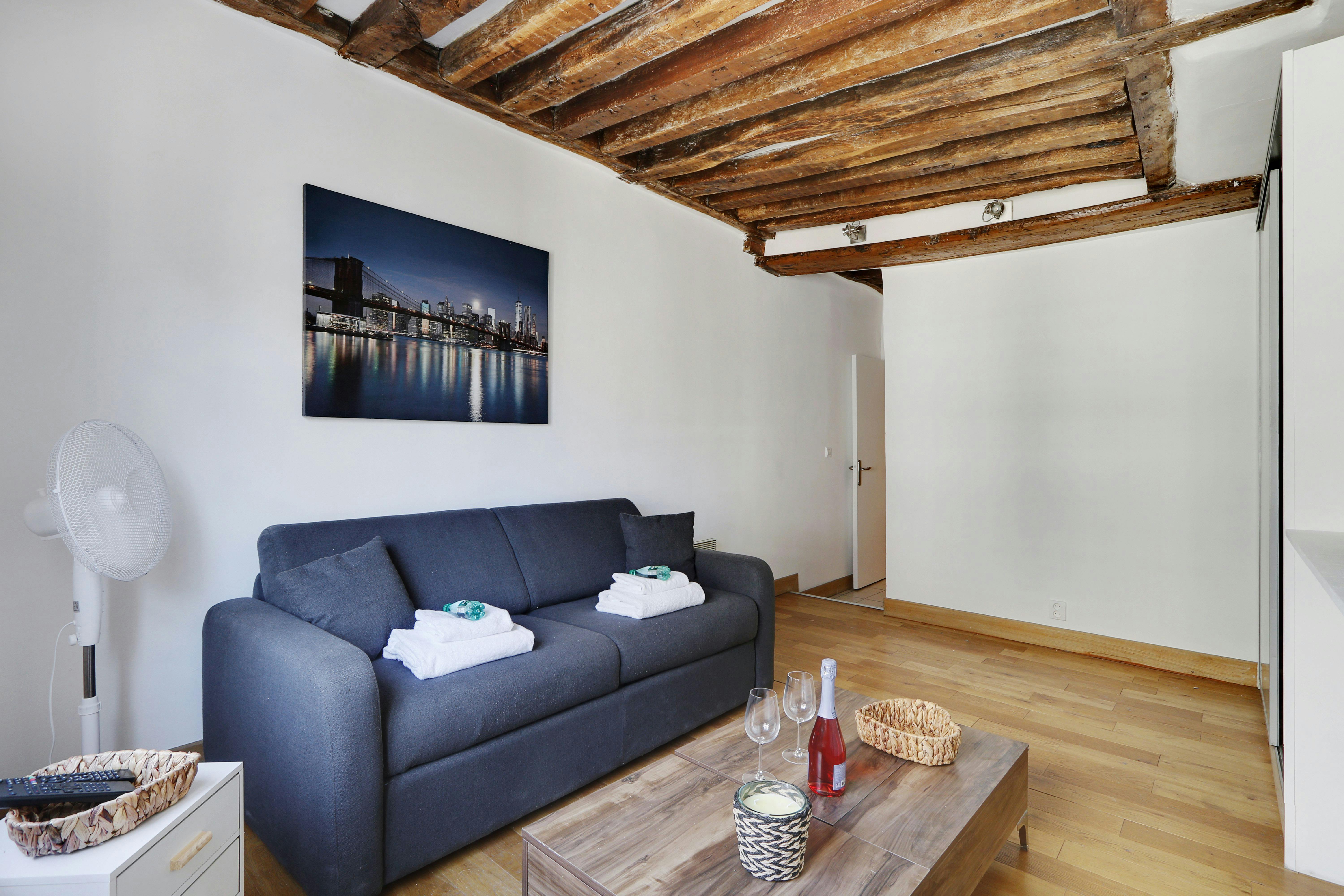 Rue Saint-Merri, Paris preview