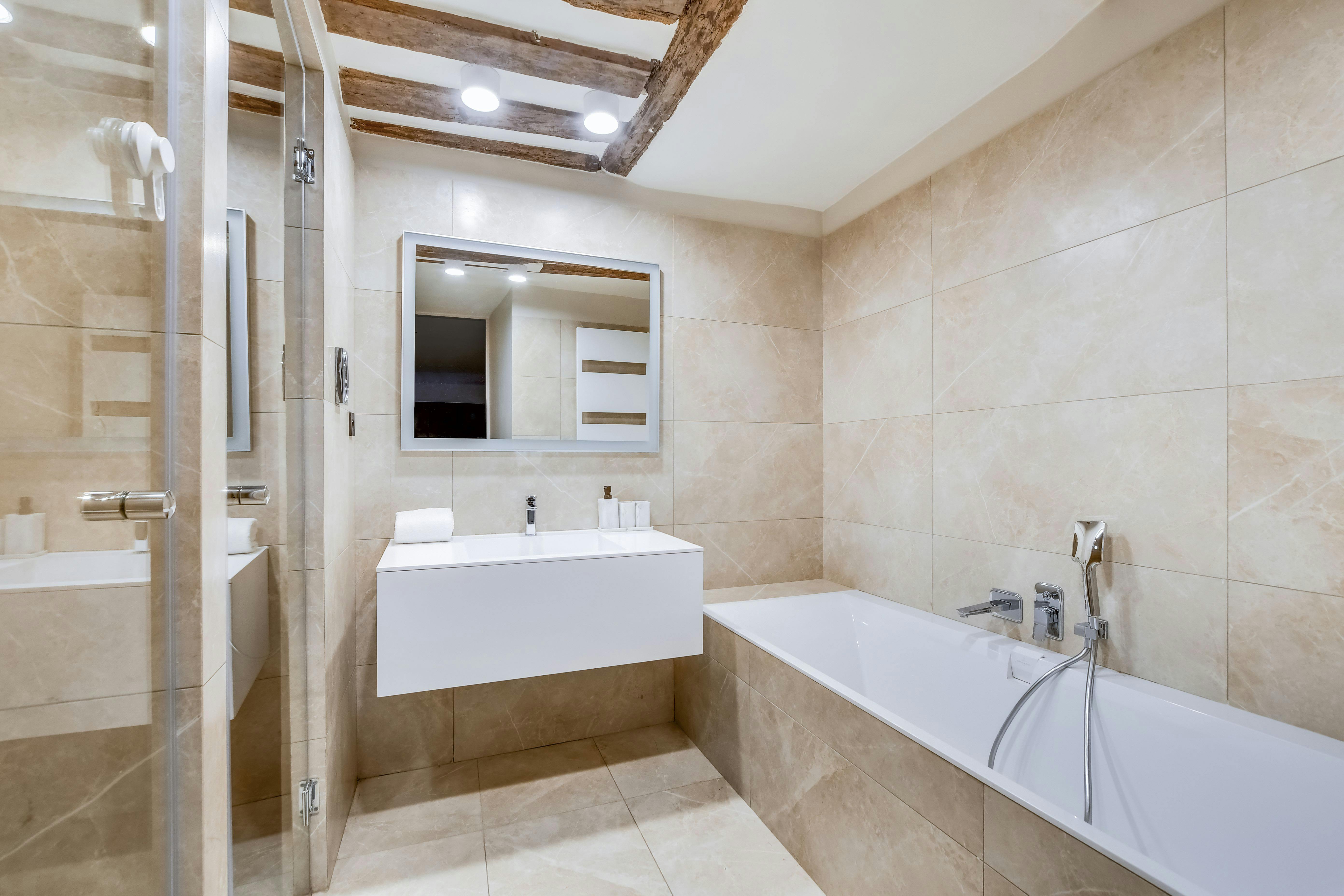 Appartement – Paris, 4th Arrondissement - Plus