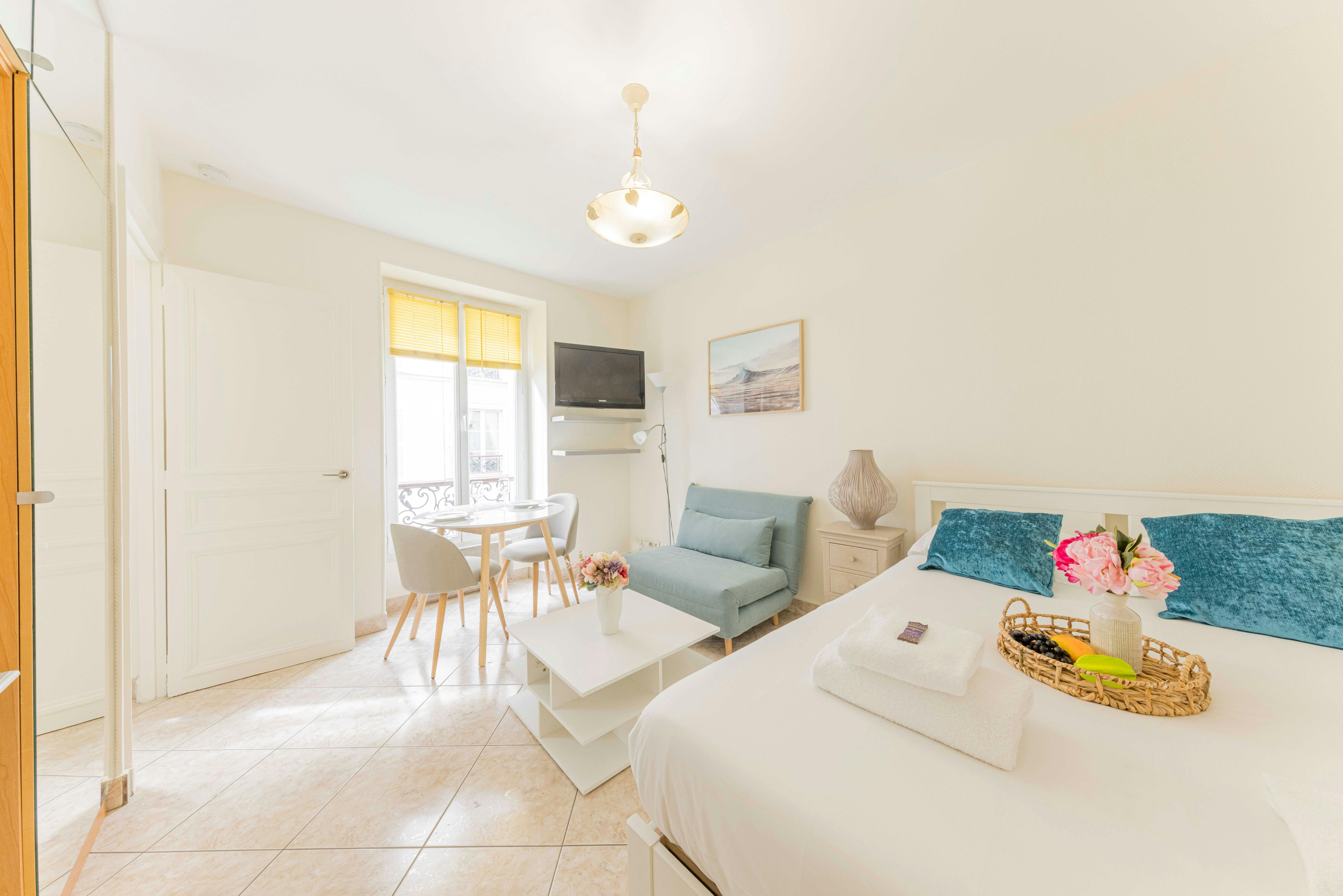 Rue de l'Exposition, Paris preview