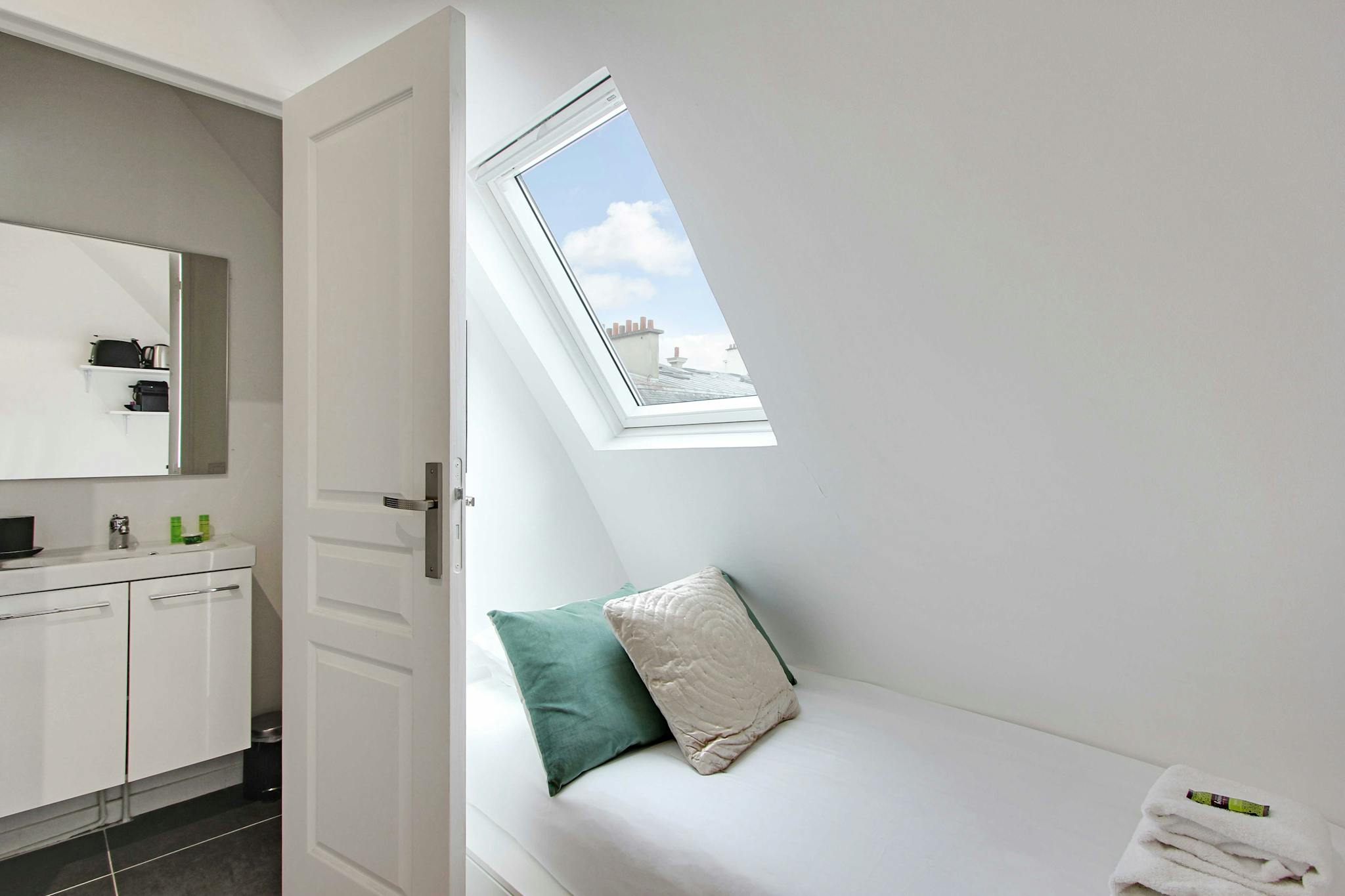 Avenue Raymond Poincaré, Paris preview