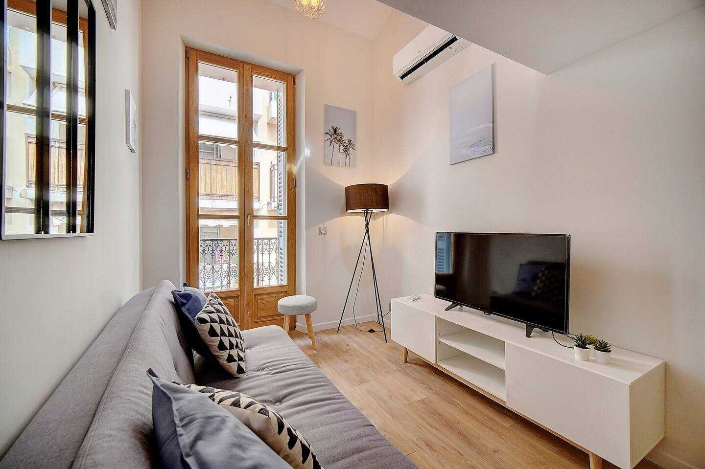 Apartament de închiriat pentru 1.342 EUR pe lună în Cannes, Rue Jean Joseph Méro