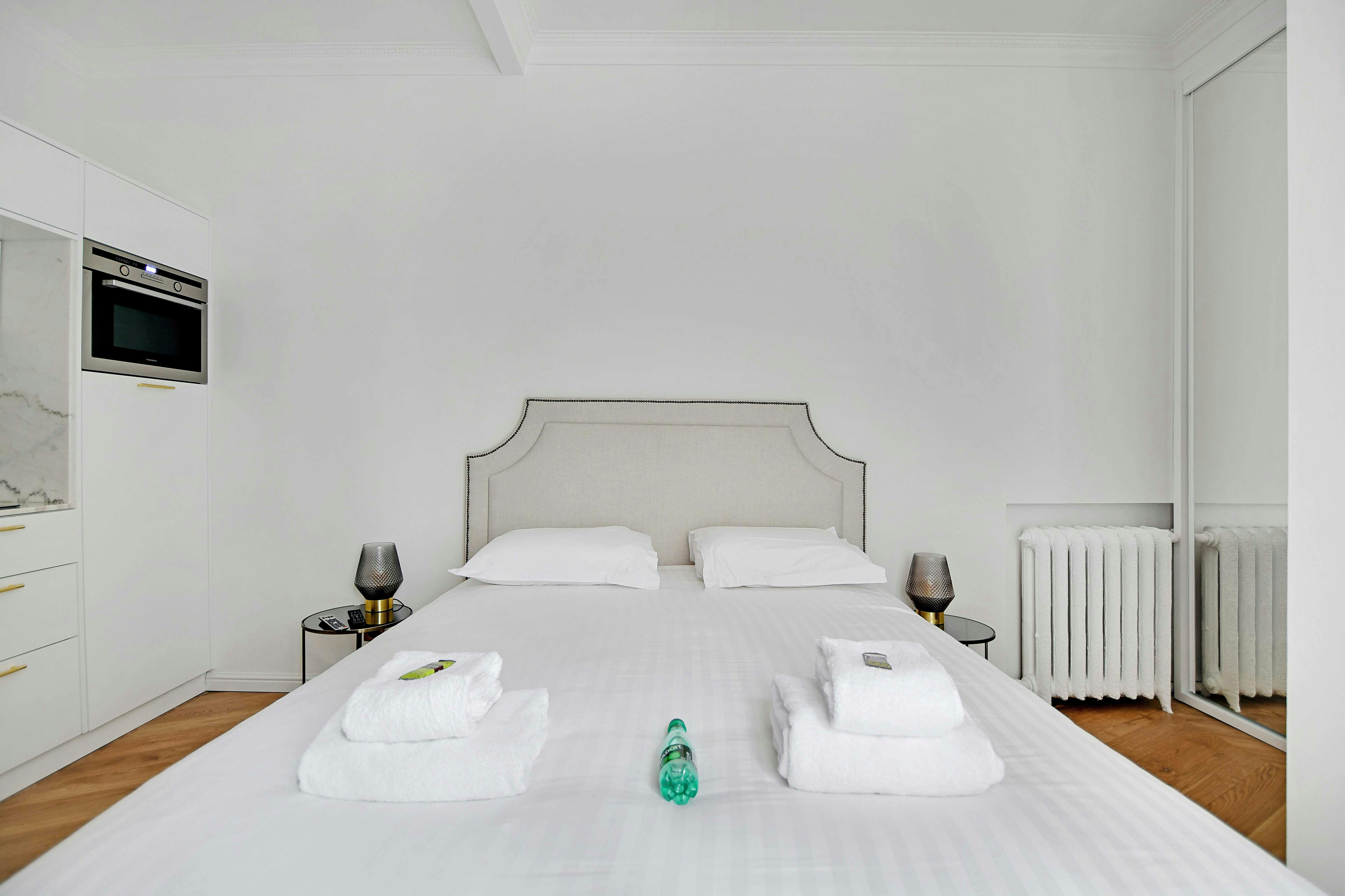 Rue de Montevideo, Paris preview