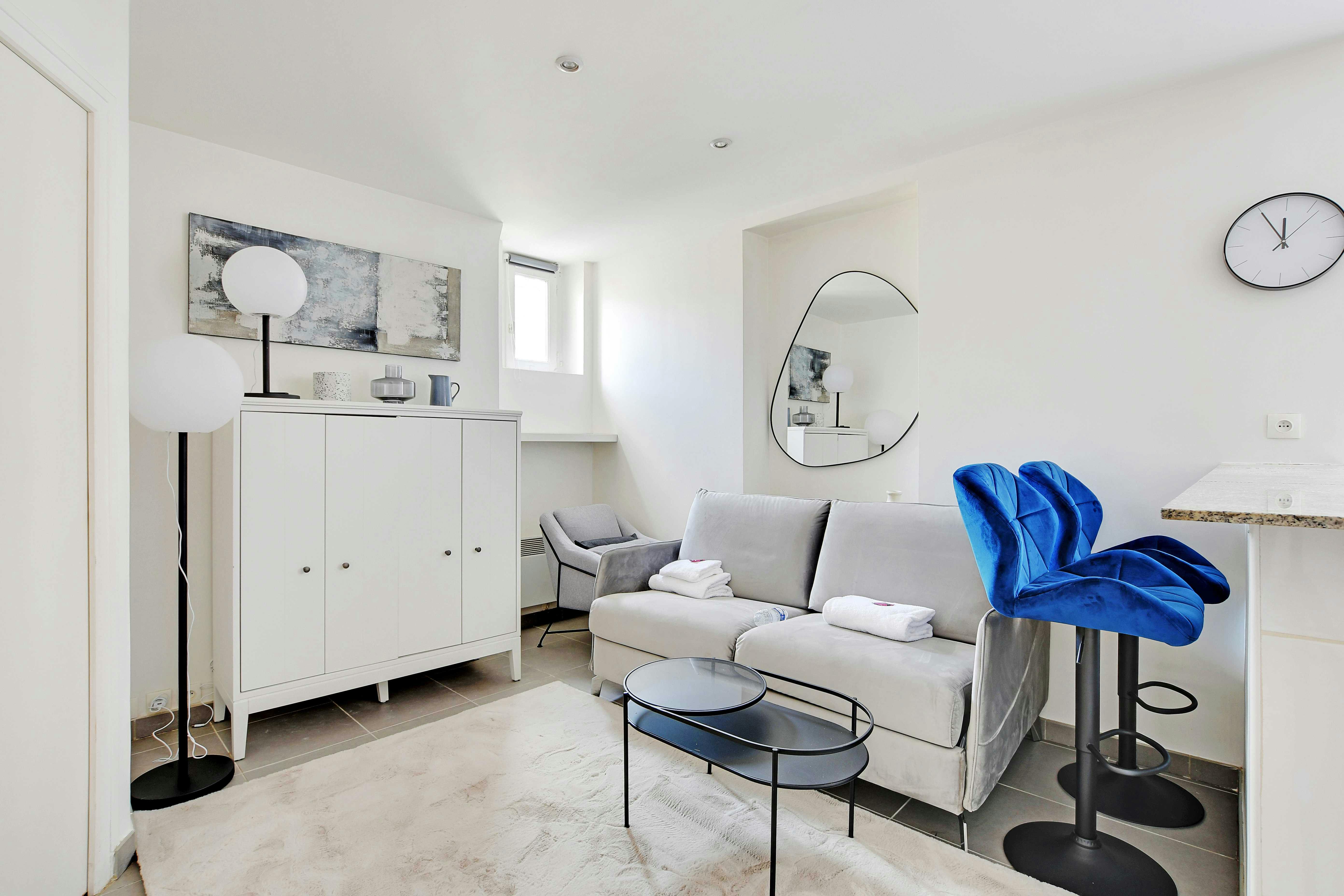 Rue de Lévis, Paris preview