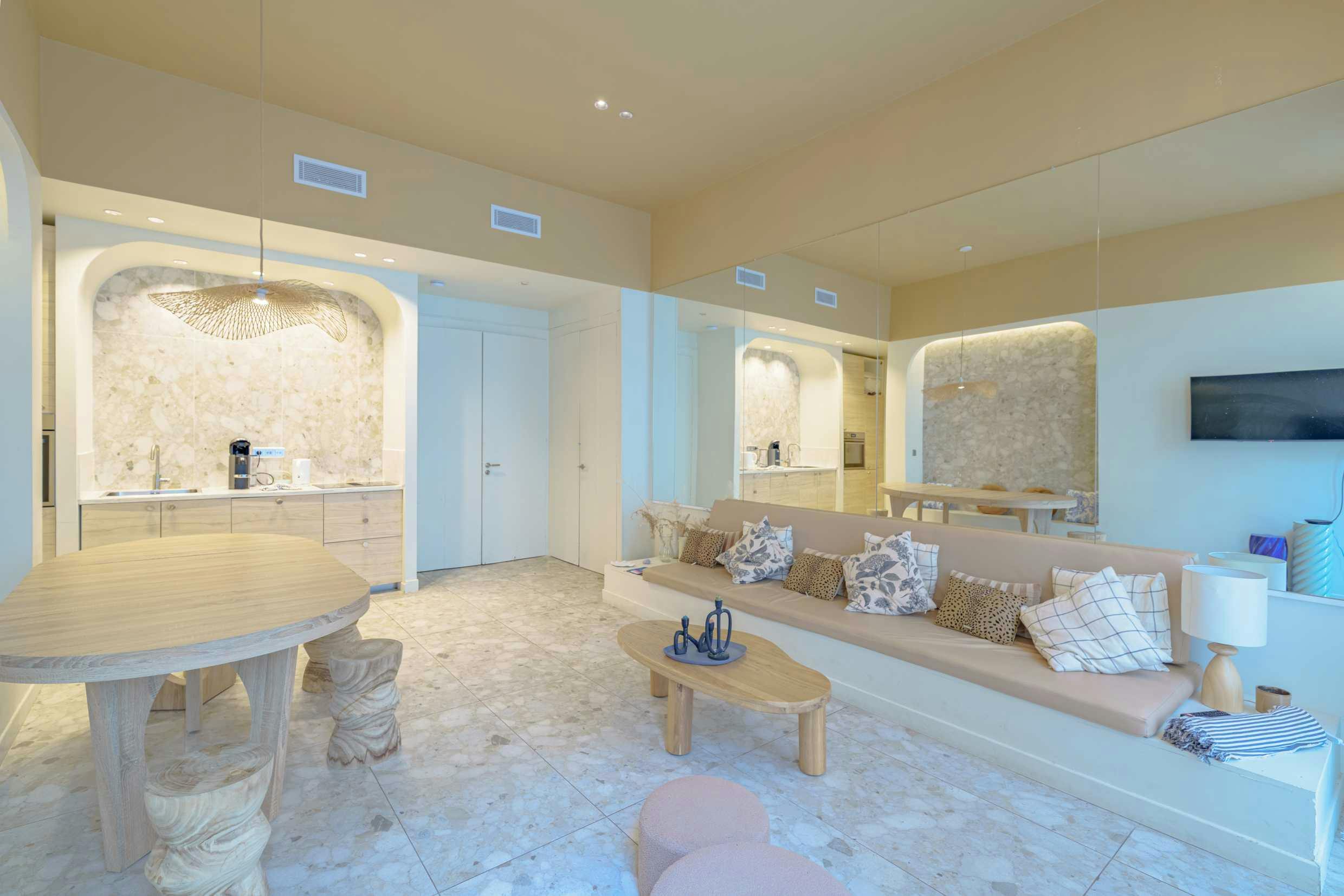 Wohnung zu mieten für 2.685 € pro Monat in Marseille, Rue de Rome