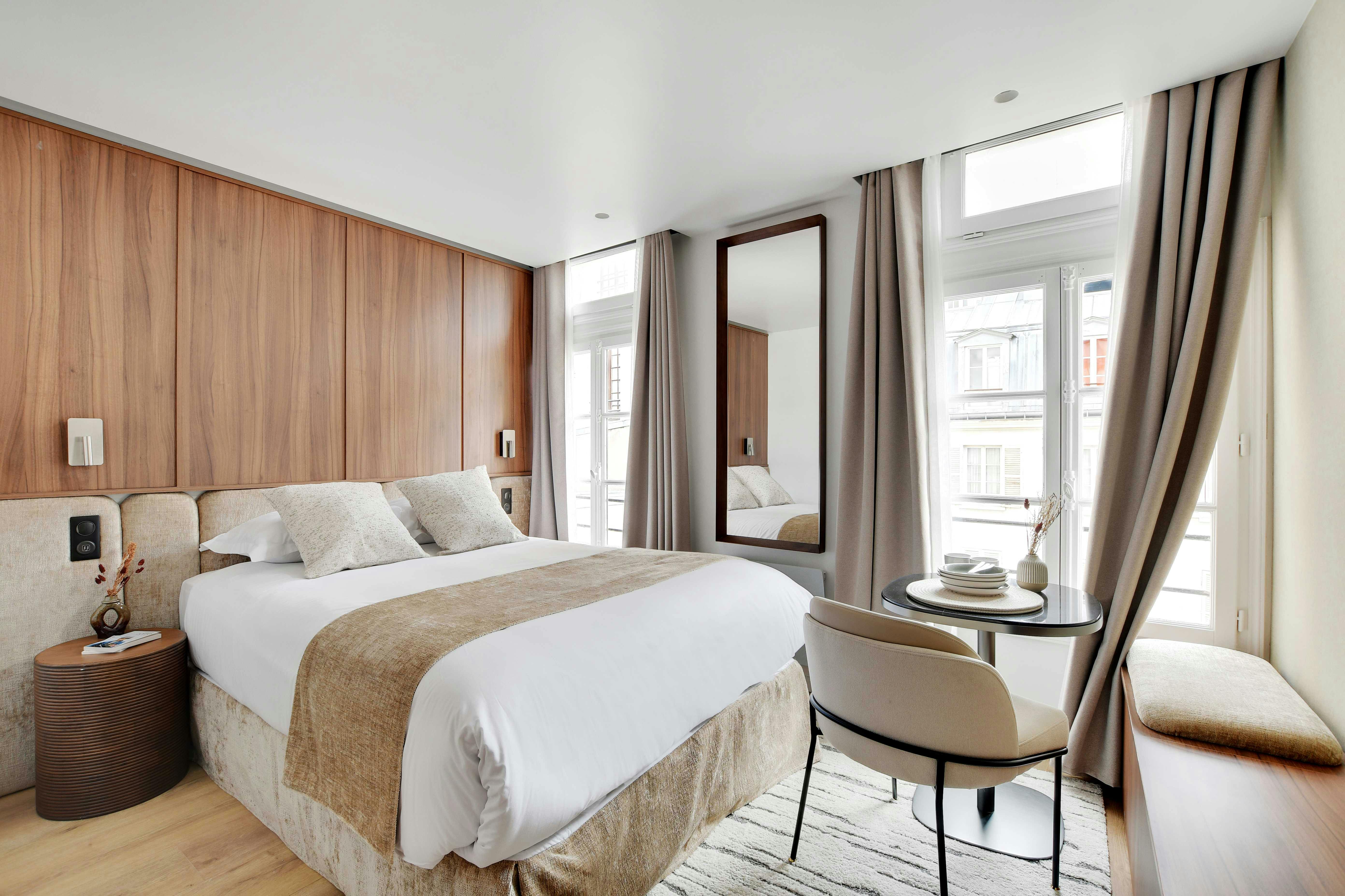 Rue Saint-Dominique, Paris preview