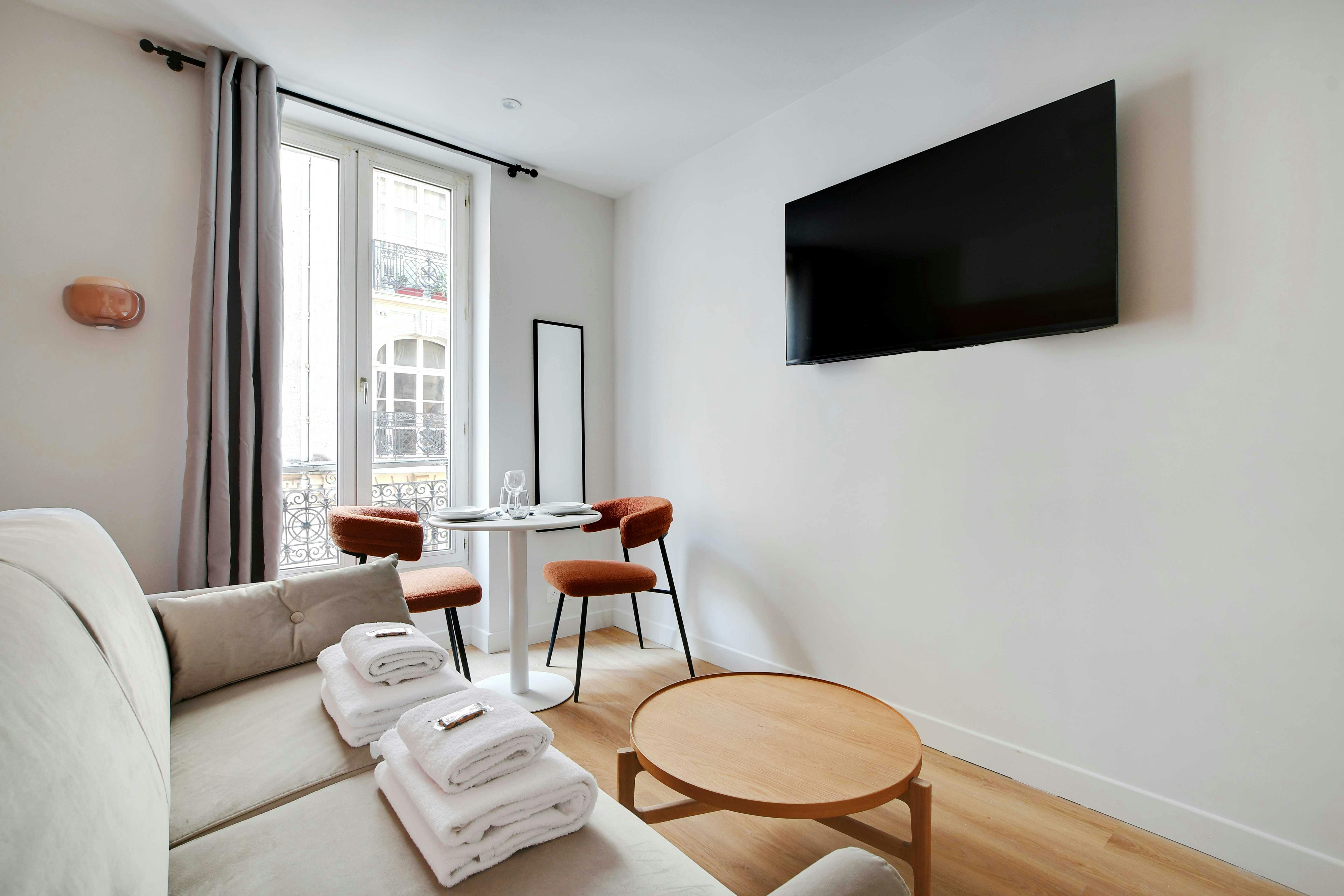 Rue de l'Assomption, Paris preview