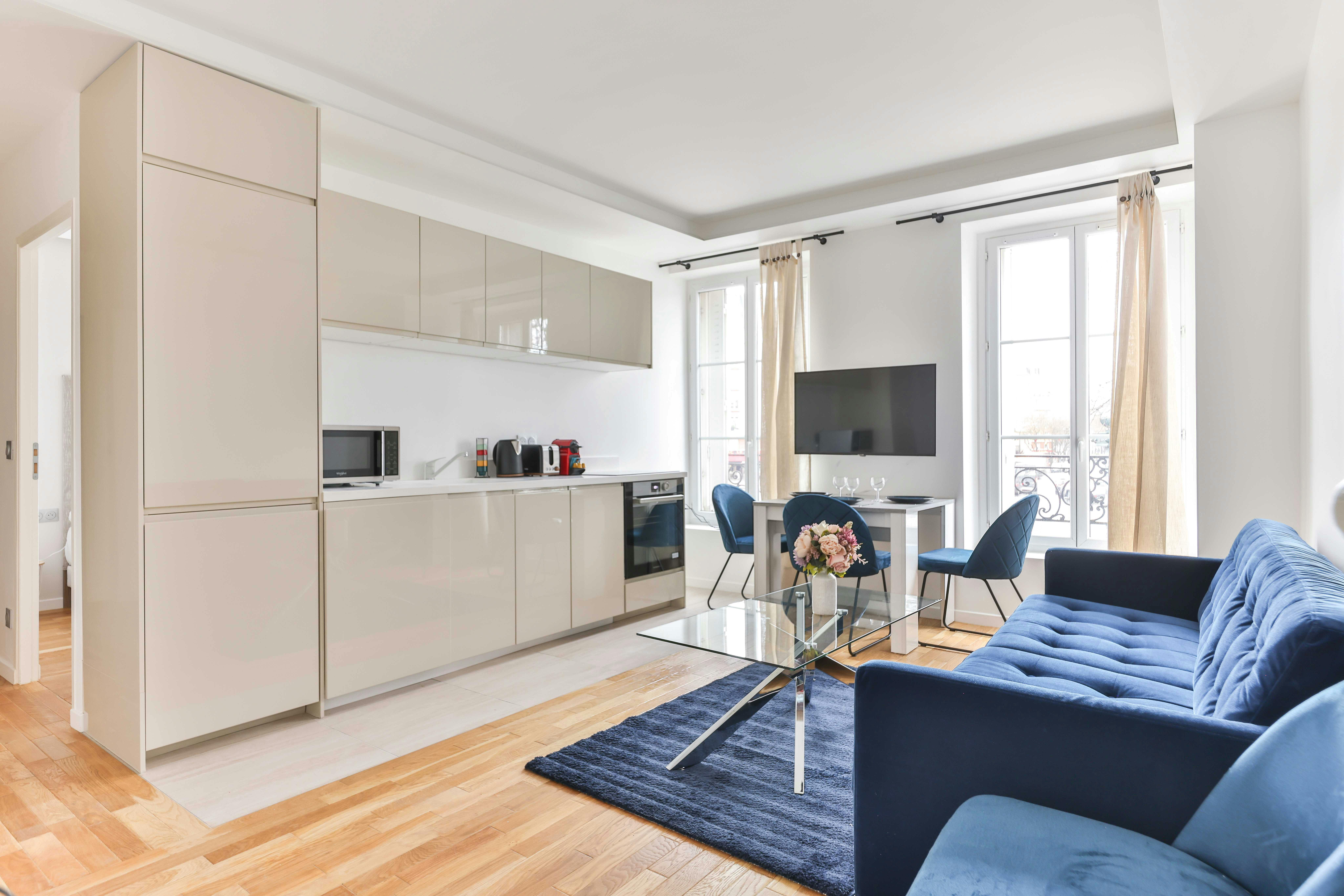 Wohnung zu mieten für 3.420 € pro Monat in Paris, Cours de Vincennes