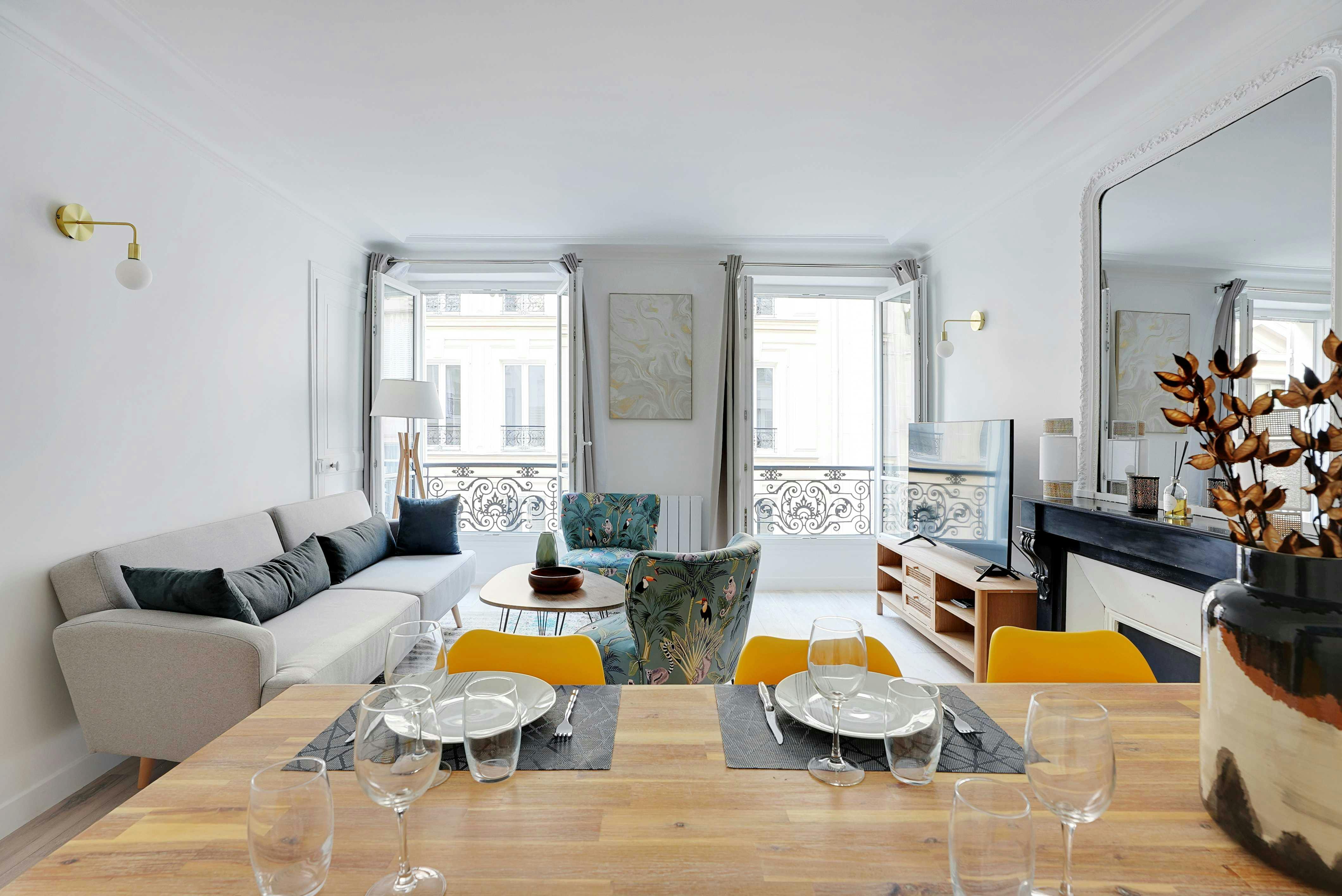 Apartment for rent for €4,560 per month in Paris, Rue de l'Arc de Triomphe