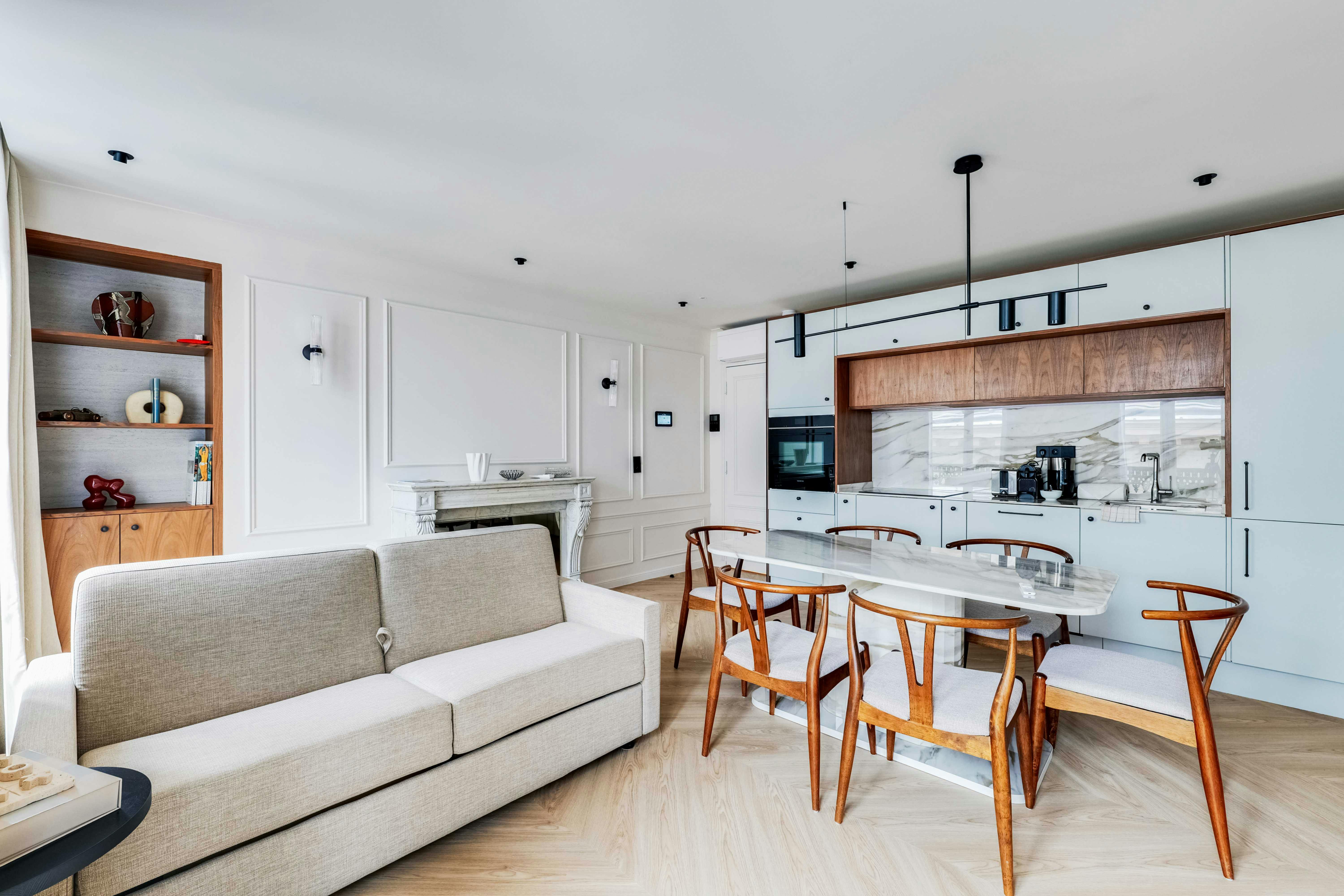 Apartment for rent for €5,016 per month in Paris, Rue Rougemont