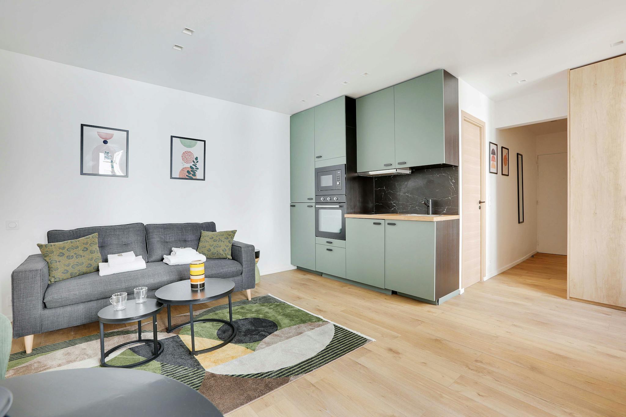 Rue Rennequin, Paris preview