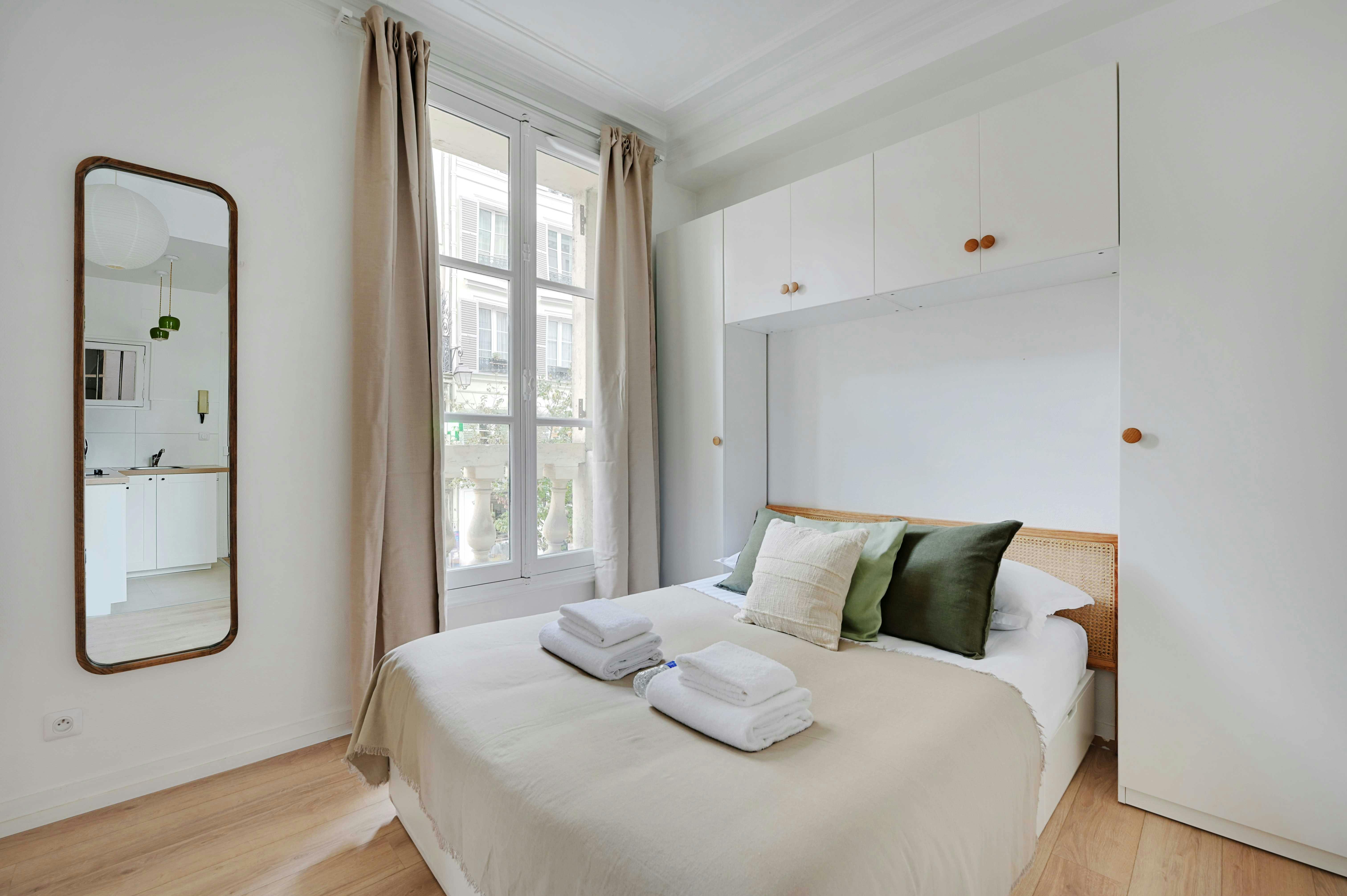 Rue Rambuteau, Paris preview