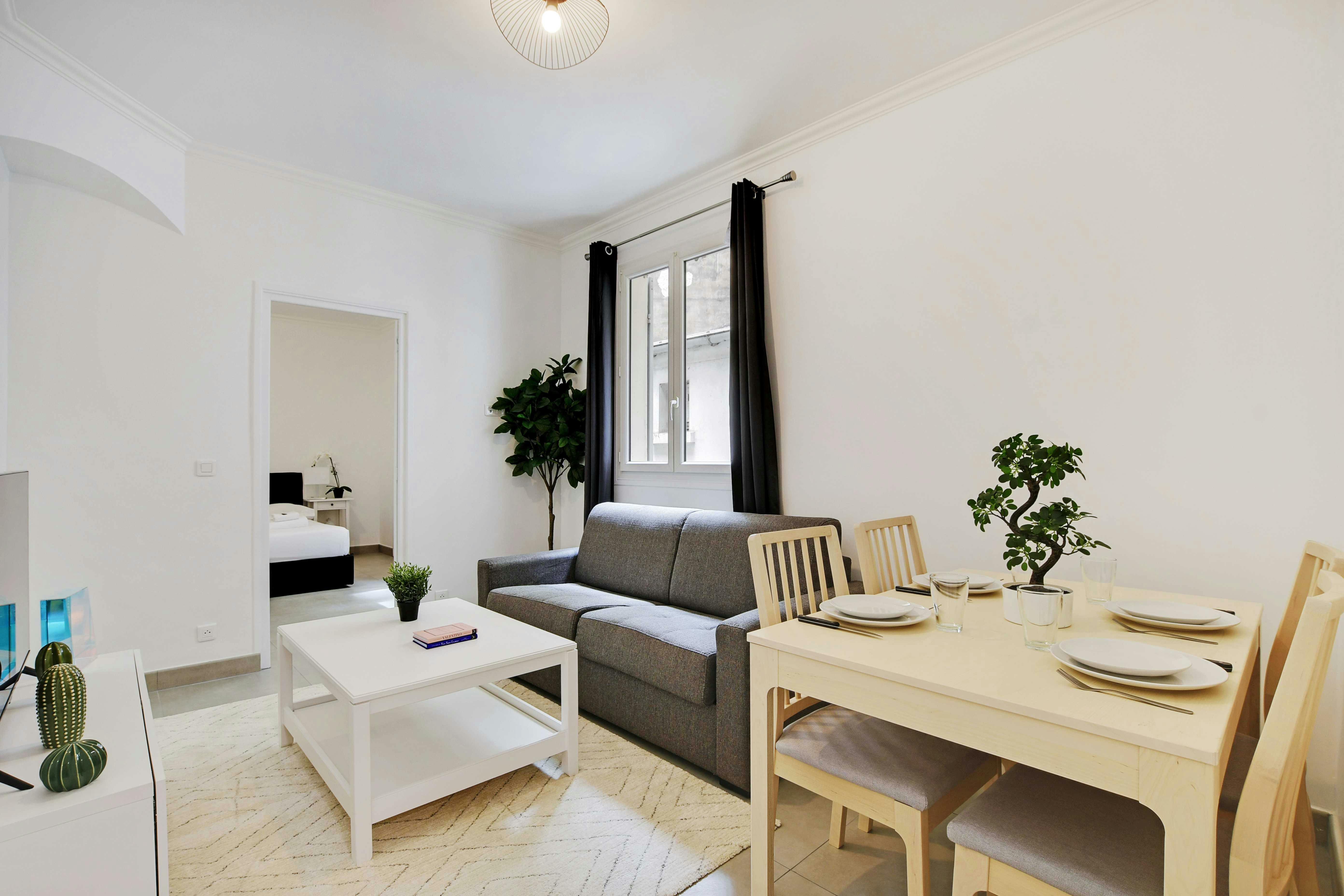 Rue de Picpus, Paris preview