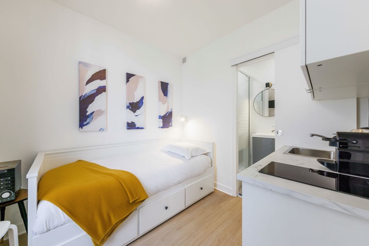 Rue de Louvois, Paris preview