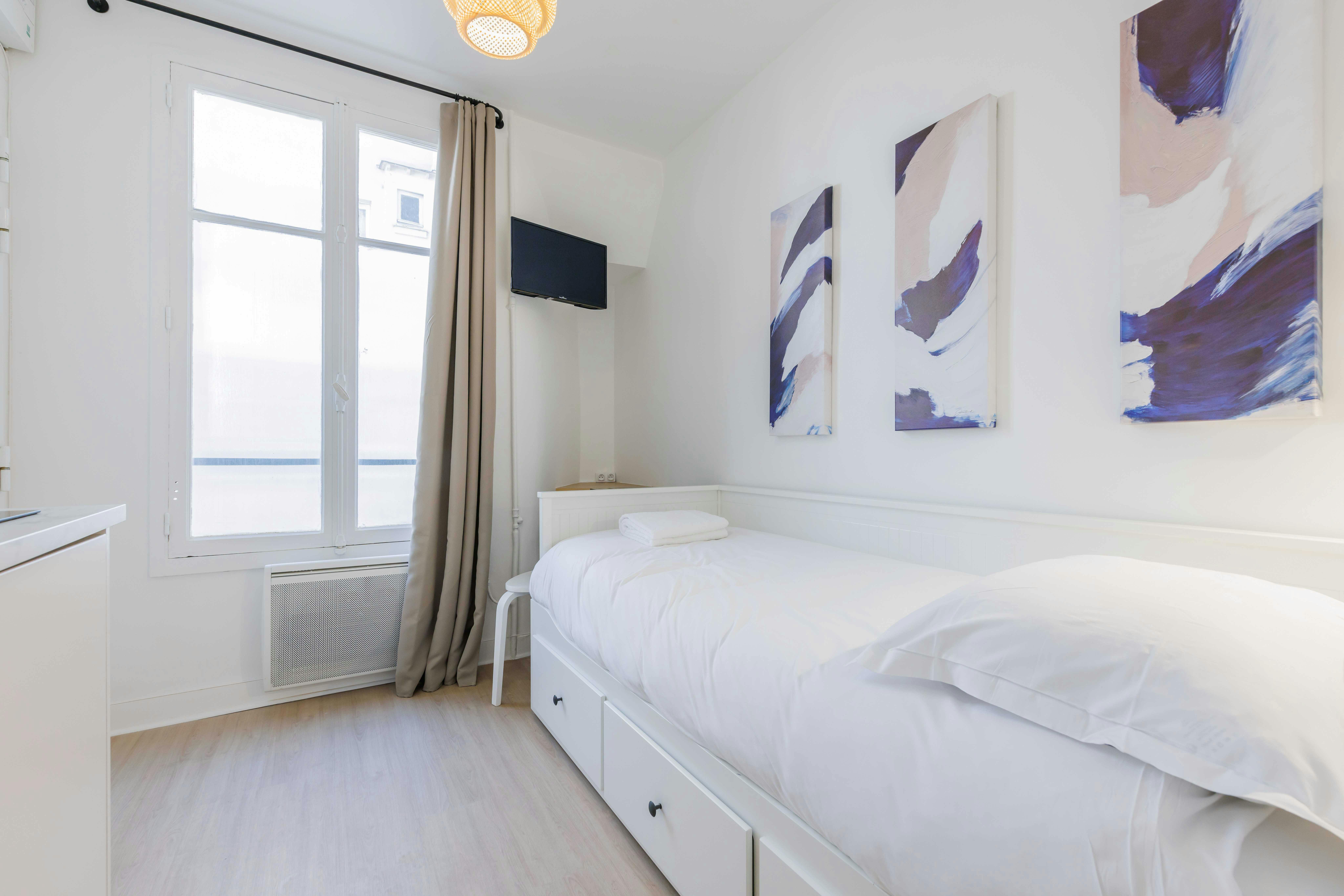 Rue de Louvois, Paris preview