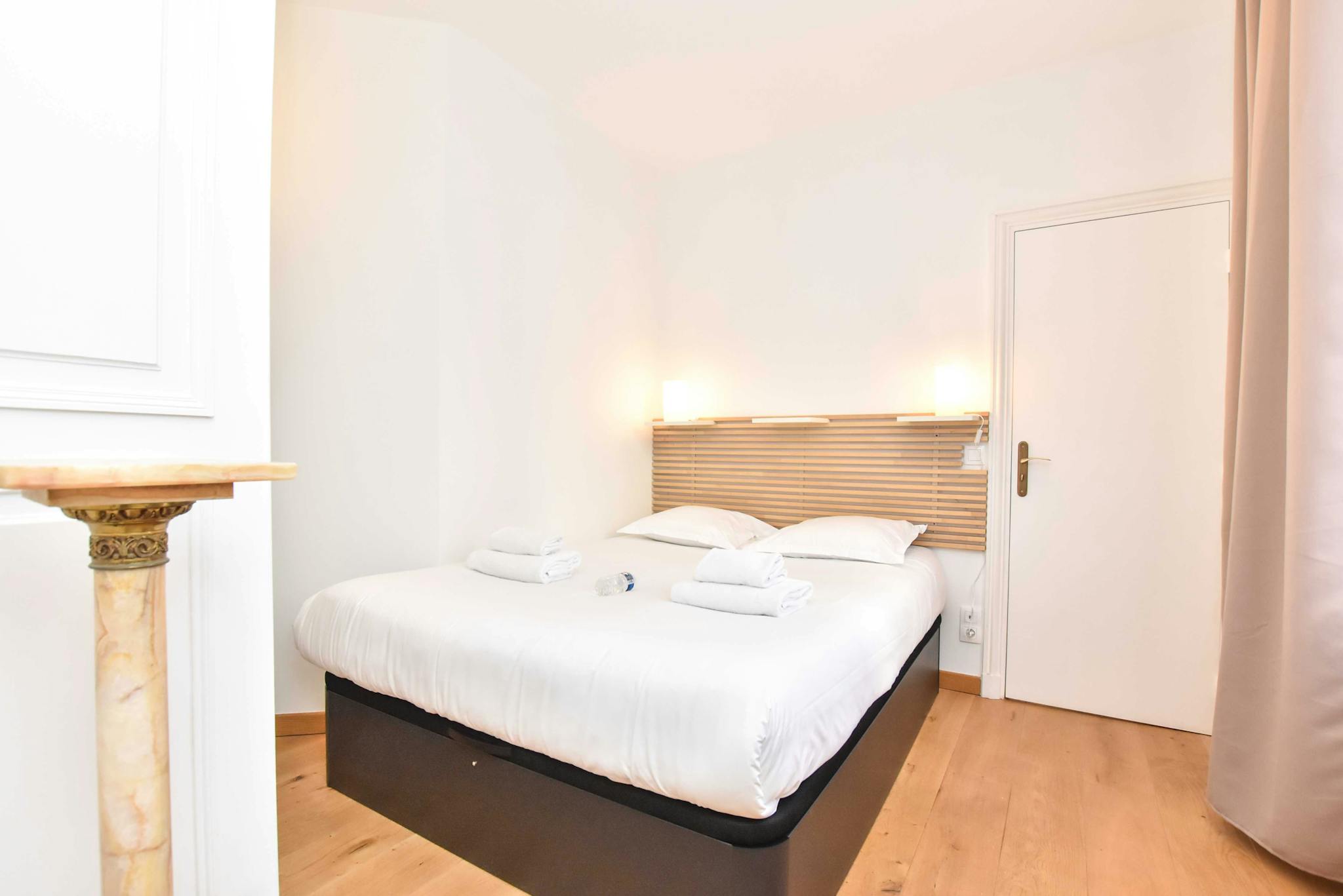 Rue de Marignan, Paris preview