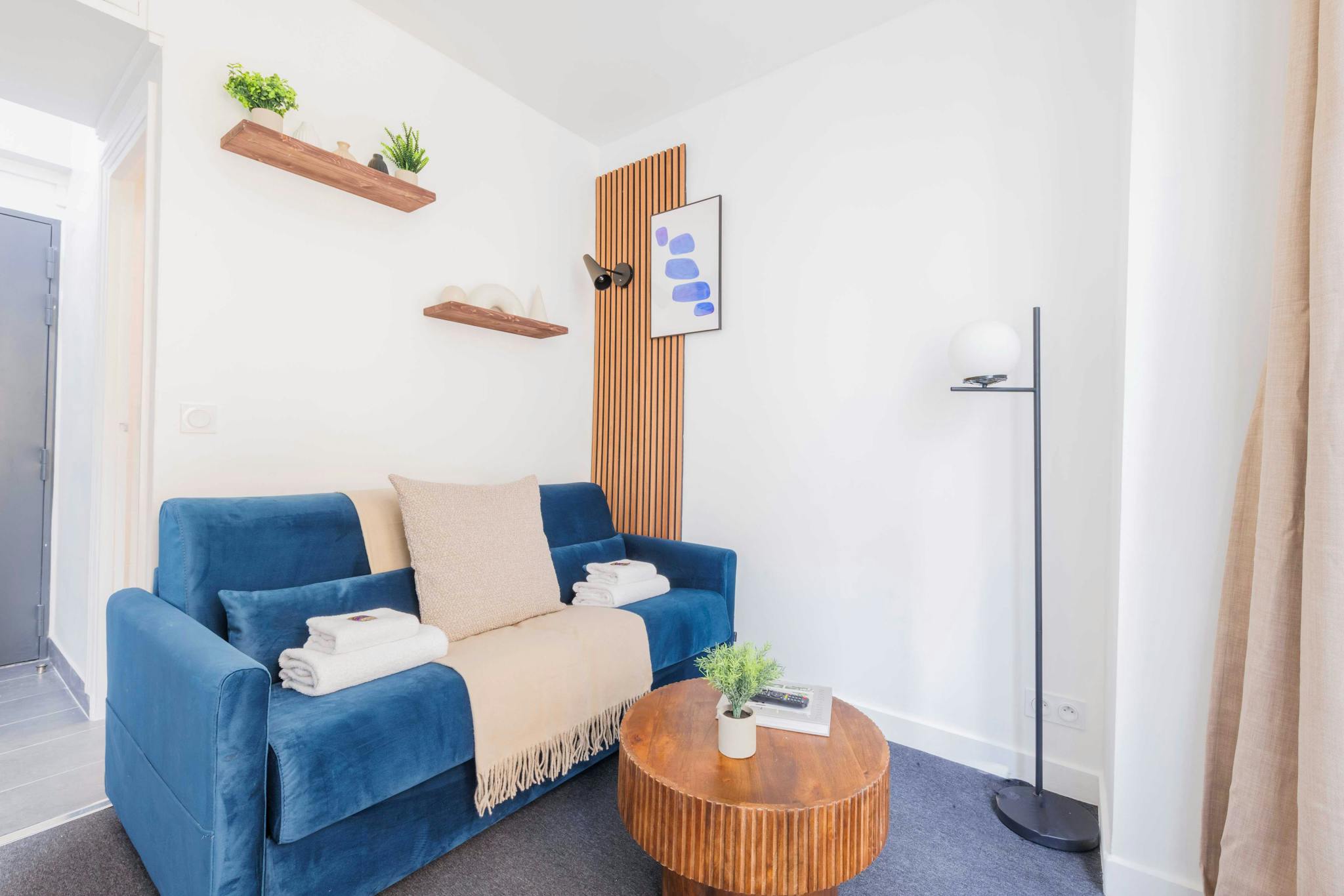 Rue Gutenberg, Paris preview