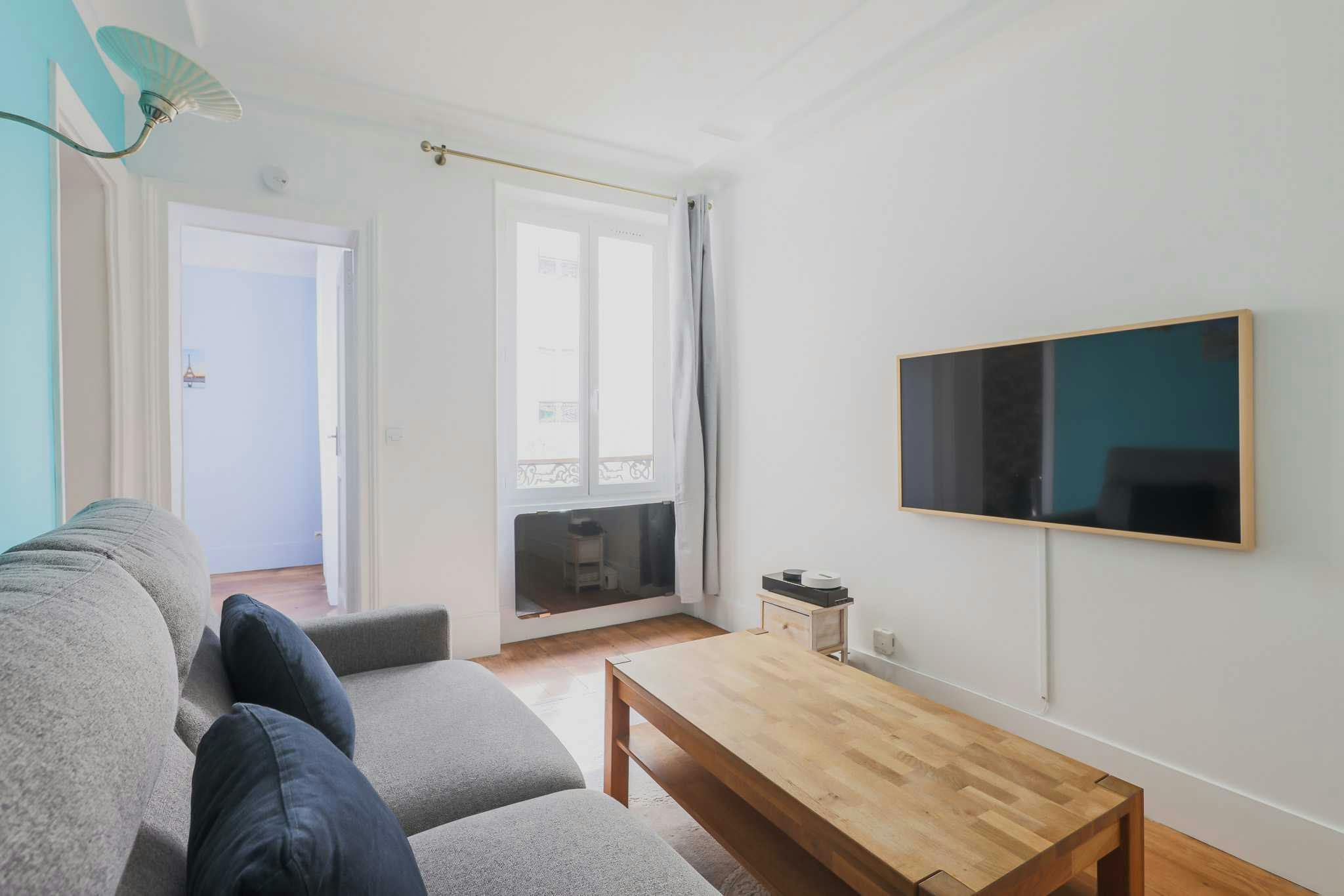 Rue Lepic, Paris preview