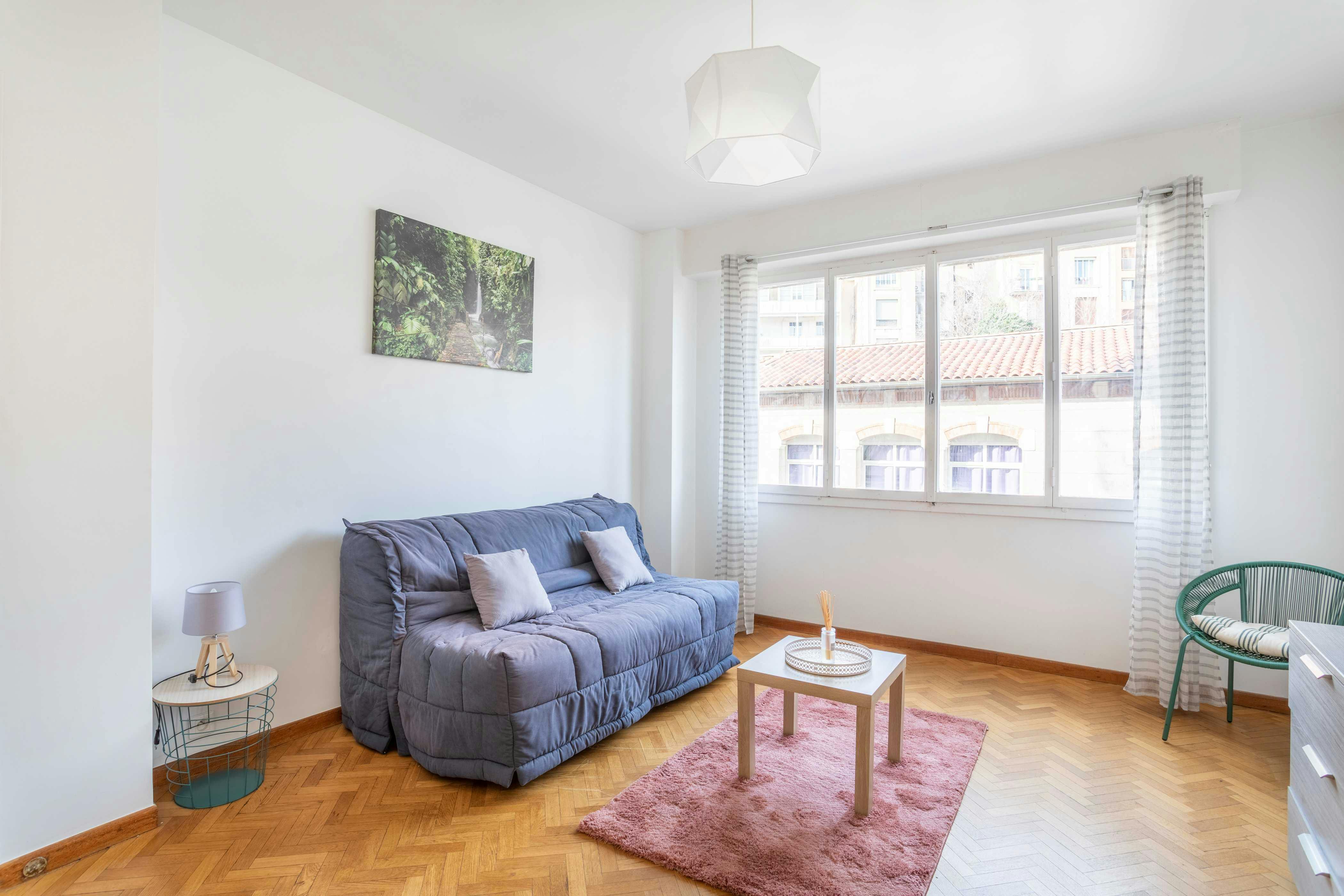 Studio zu mieten für 1.060 € pro Monat in Marseille, Rue Jean Mermoz